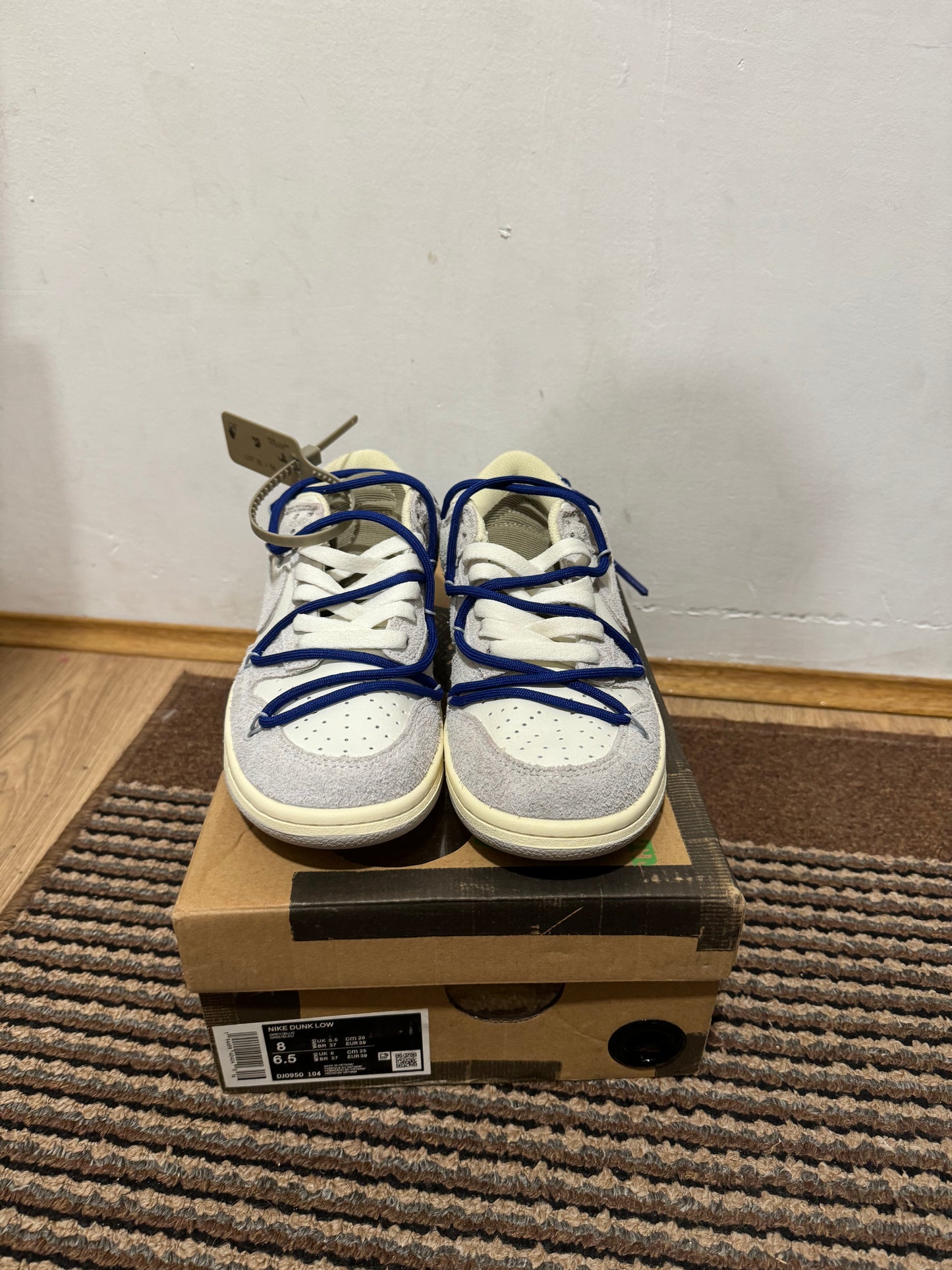 Off White dunk Lot 32 Broj 39 (Odmah dostupno)