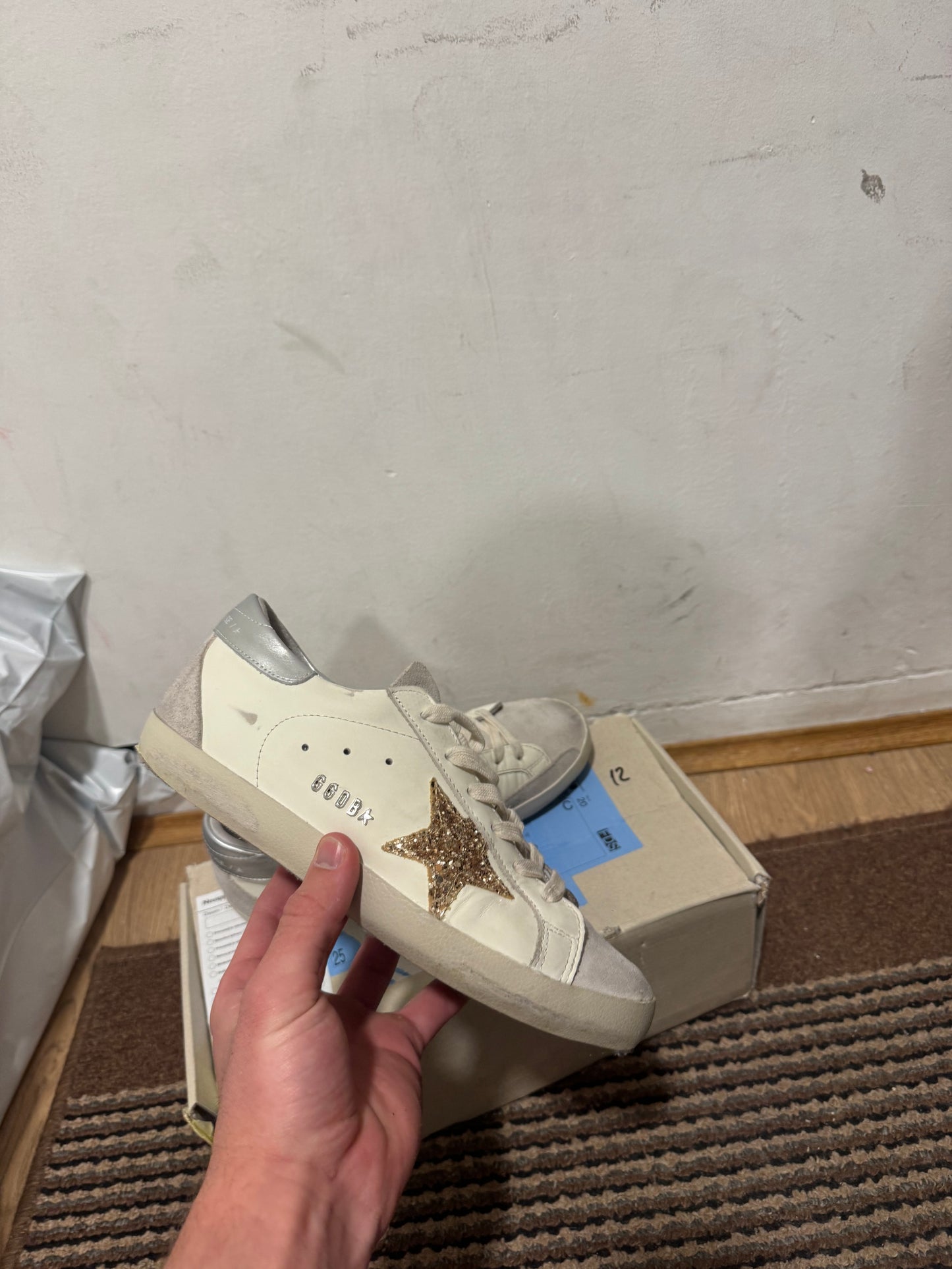 Golden Goose Broj 40(Odmah dostupno) (KORISTENE SVE VIDLJVINO NA SLICI!)