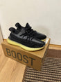 Yeezy 350 Asriel Broj 42,45(Odmah Dostupno)