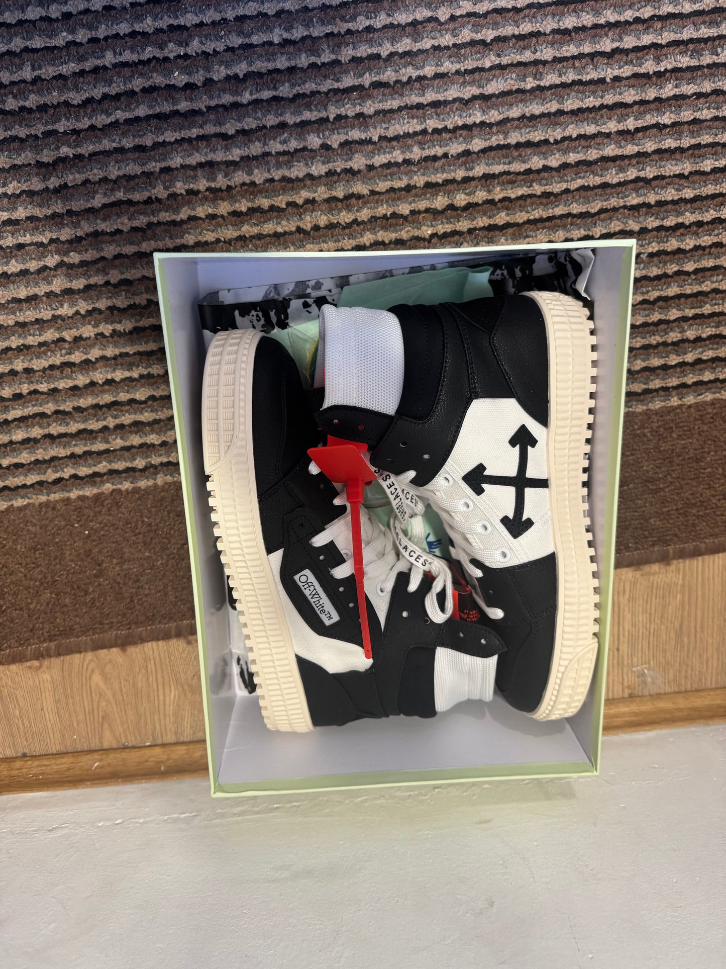 Off White Court Broj 41(Odmah dostupno)