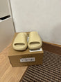 Yeezy Slide Bone Broj 39,42(Odmah dostupno)