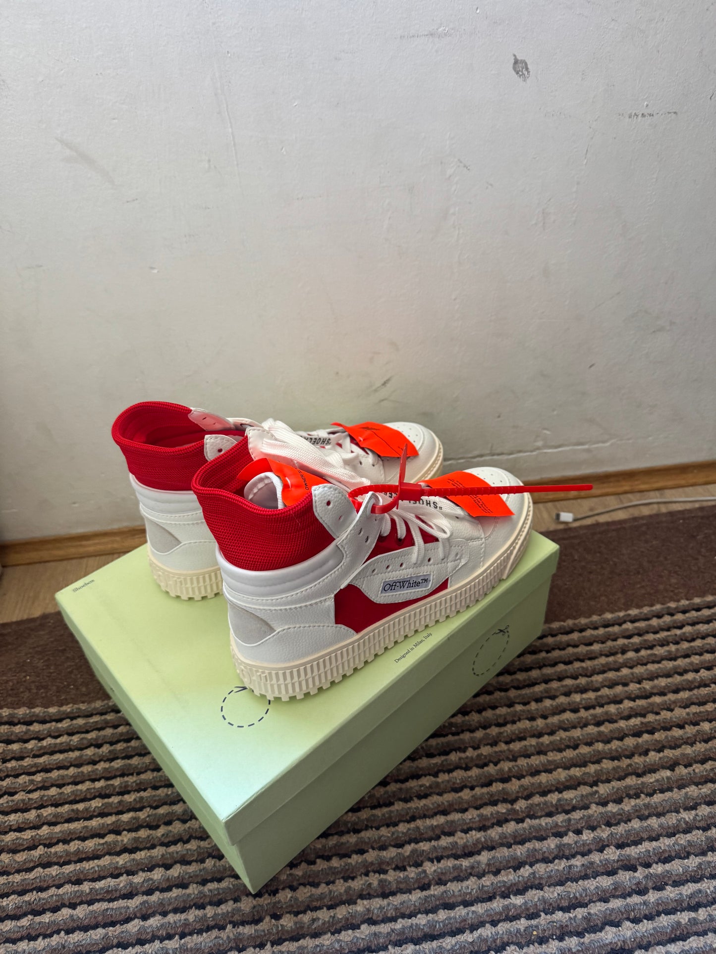 Off White Court Broj 40(Odmah dostupno)