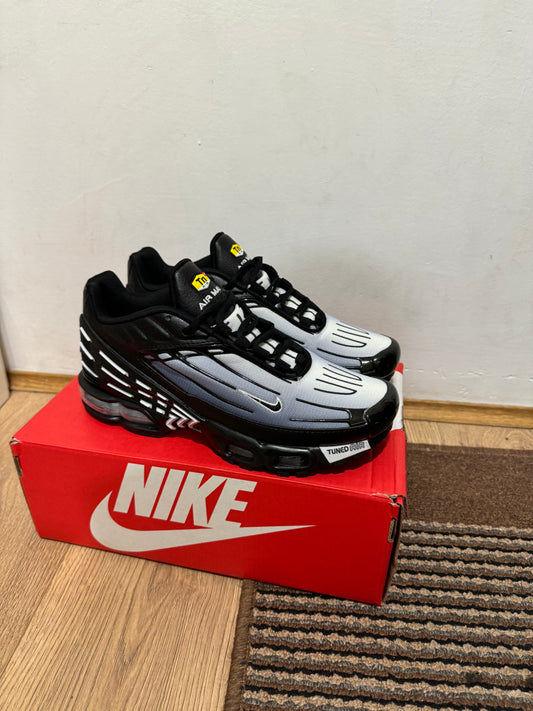 Nike Air max Plus 3 Broj 42 (Odmah dostupno)