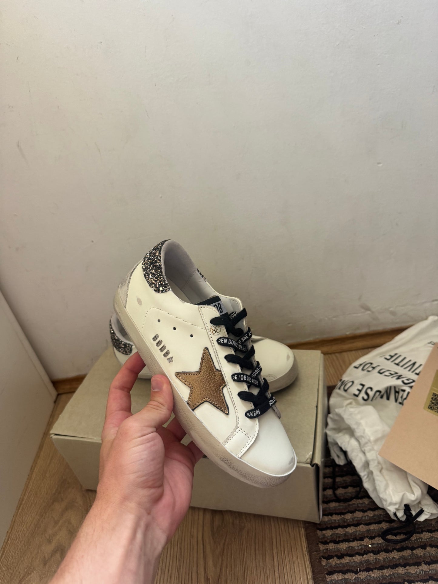Golden Goose Broj 38(Odmah dostupno)