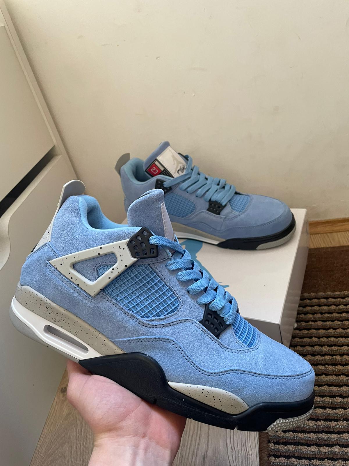 Jordan 4 Universtiy Blue Broj 45 (Odmah dostupno)