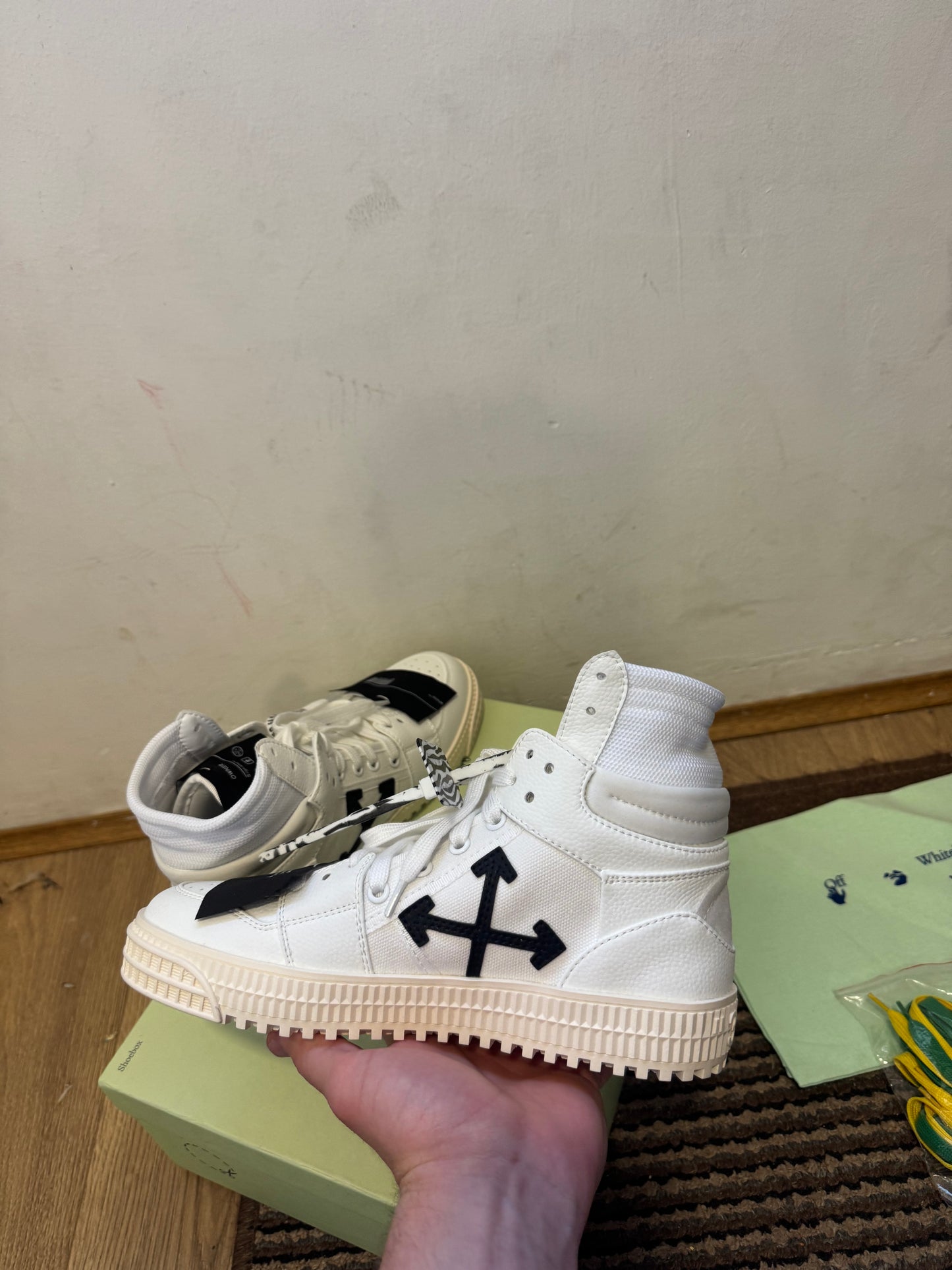 Off White Court Broj 39,46(Odmah dostupno)