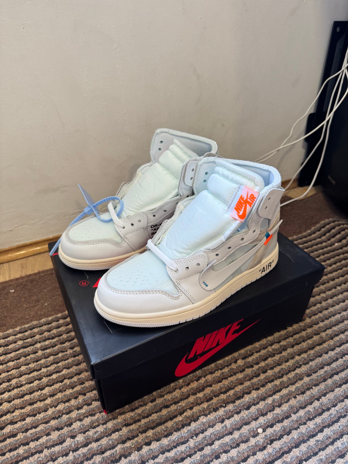 Jordan 1 High Off White Euro Broj 39(Odmah dostupno)