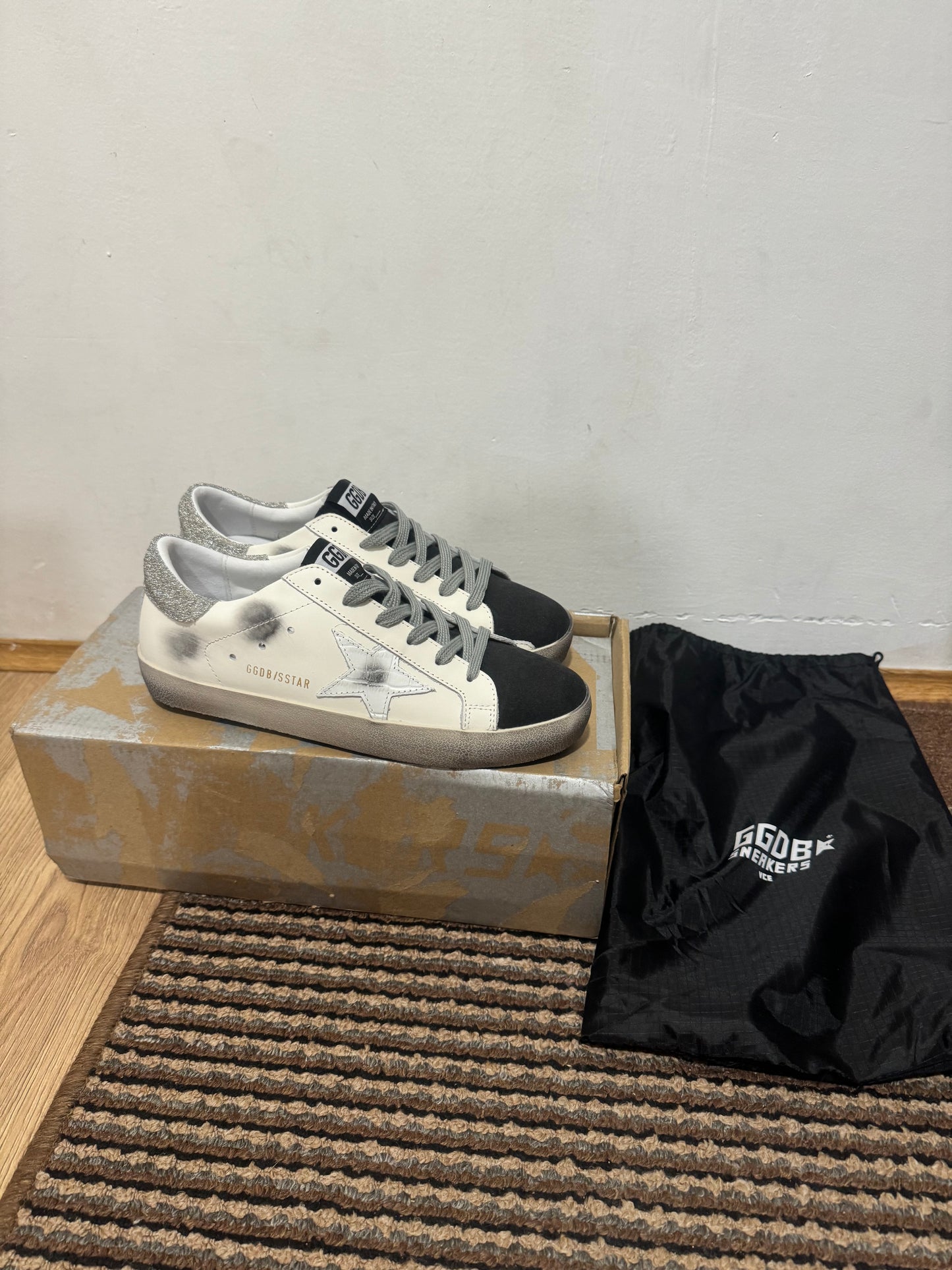 Golden Goose Broj 38(Odmah dostupno)