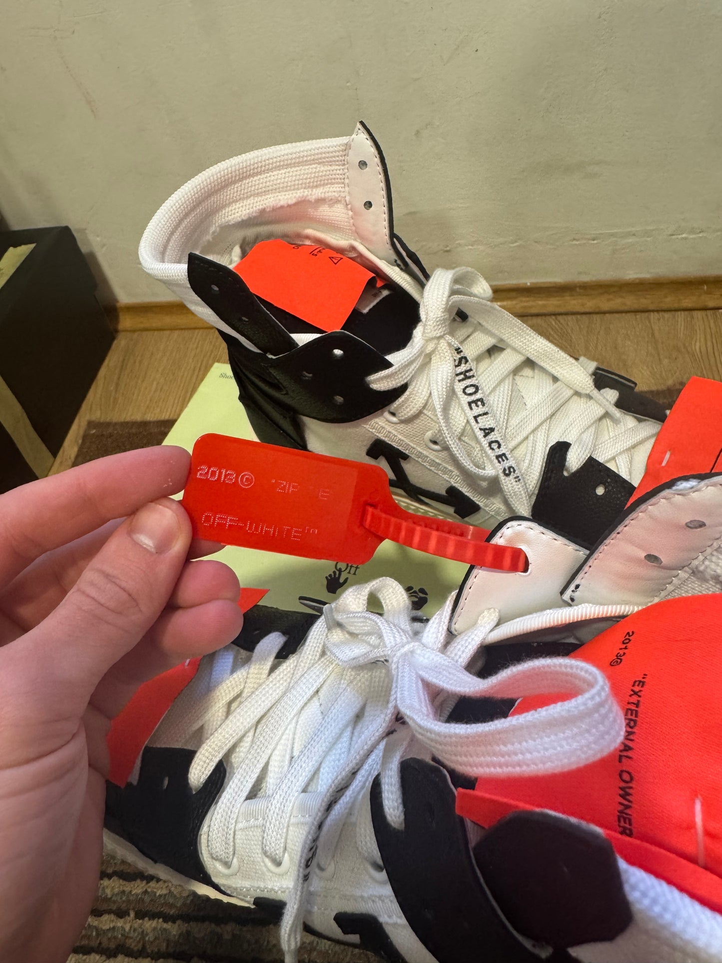 Off White Court Broj 41(Odmah dostupno)