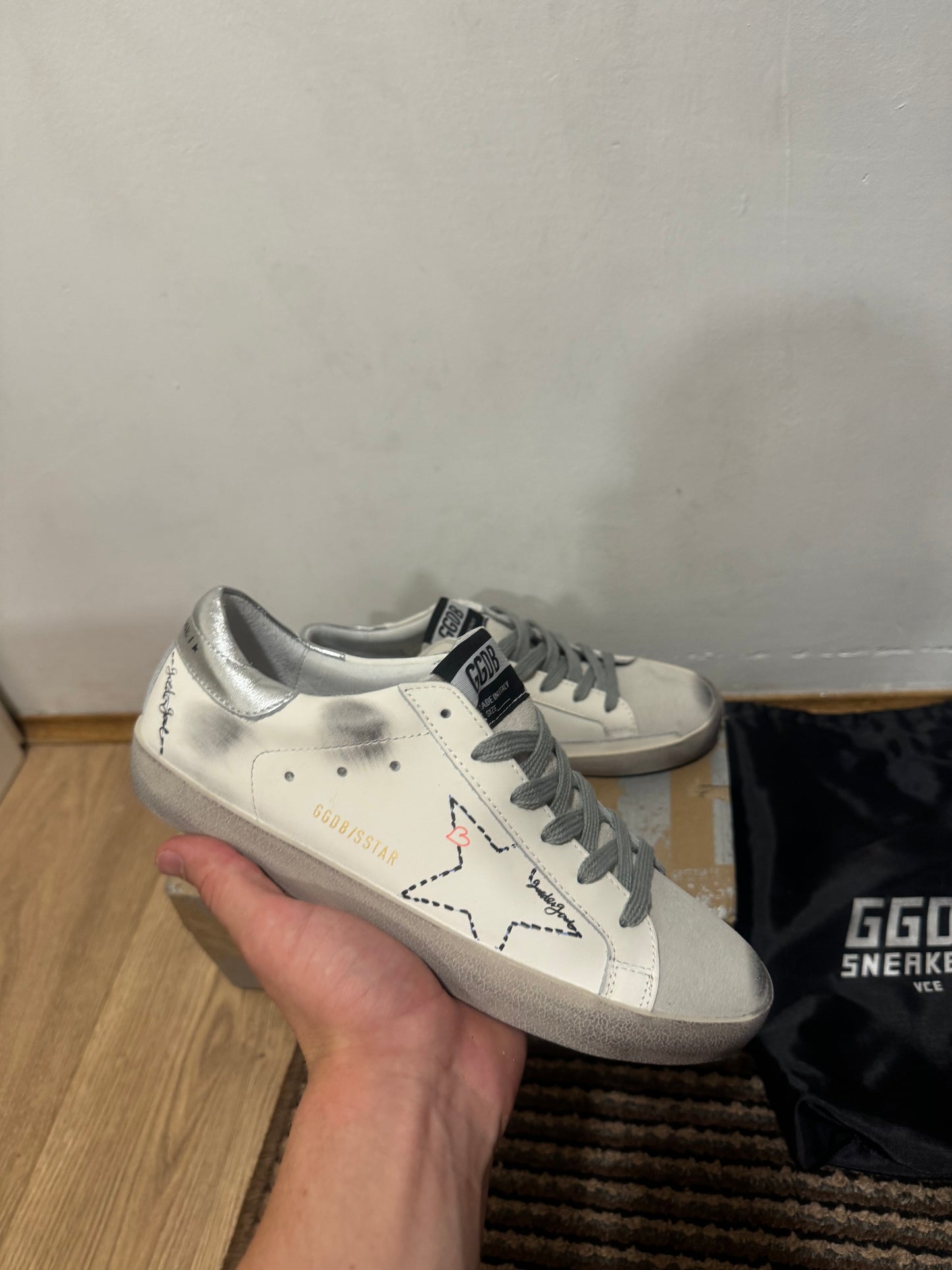 Golden Goose Broj 40 (Odmah dostupno)