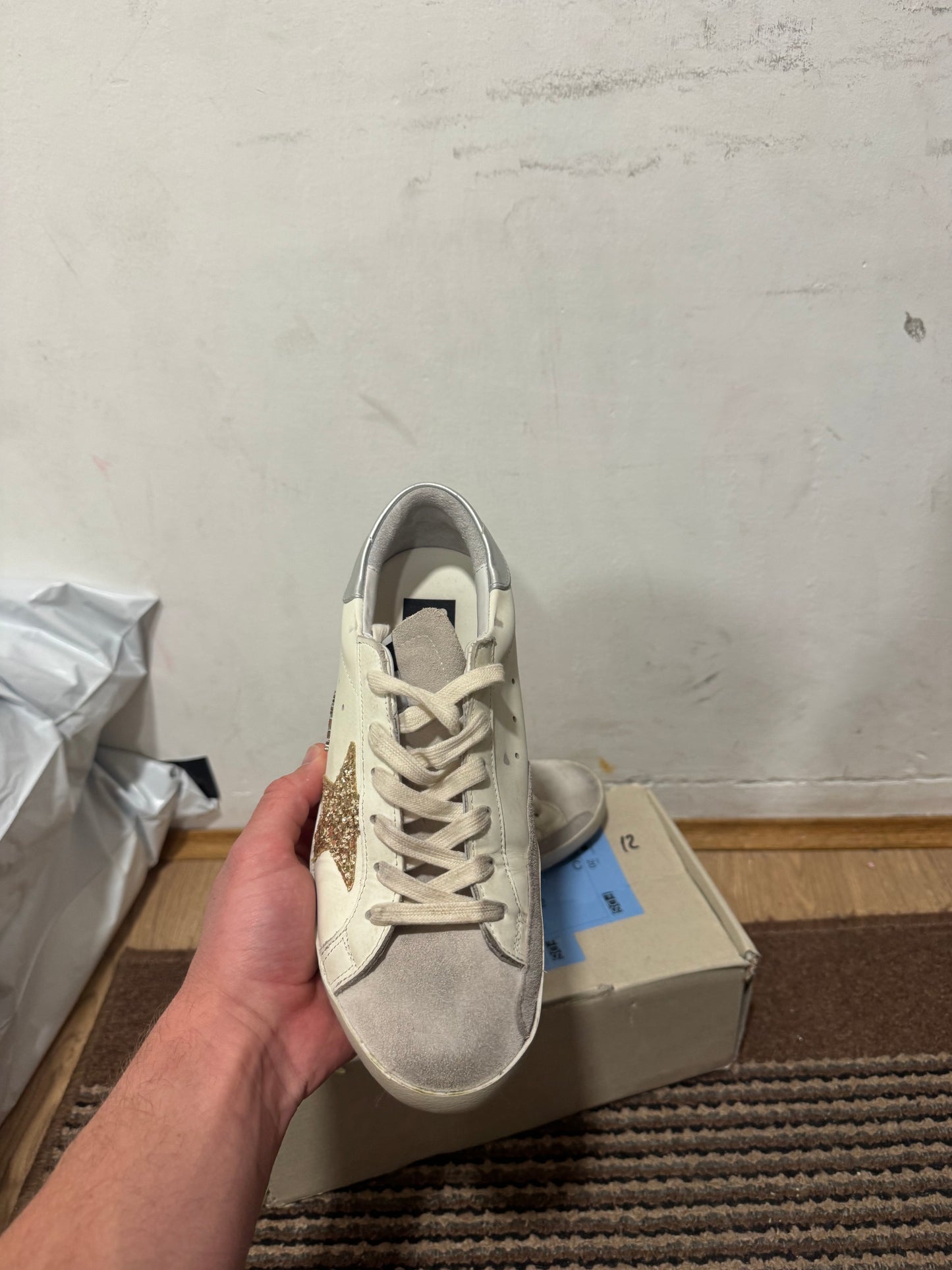 Golden Goose Broj 40(Odmah dostupno) (KORISTENE SVE VIDLJVINO NA SLICI!)