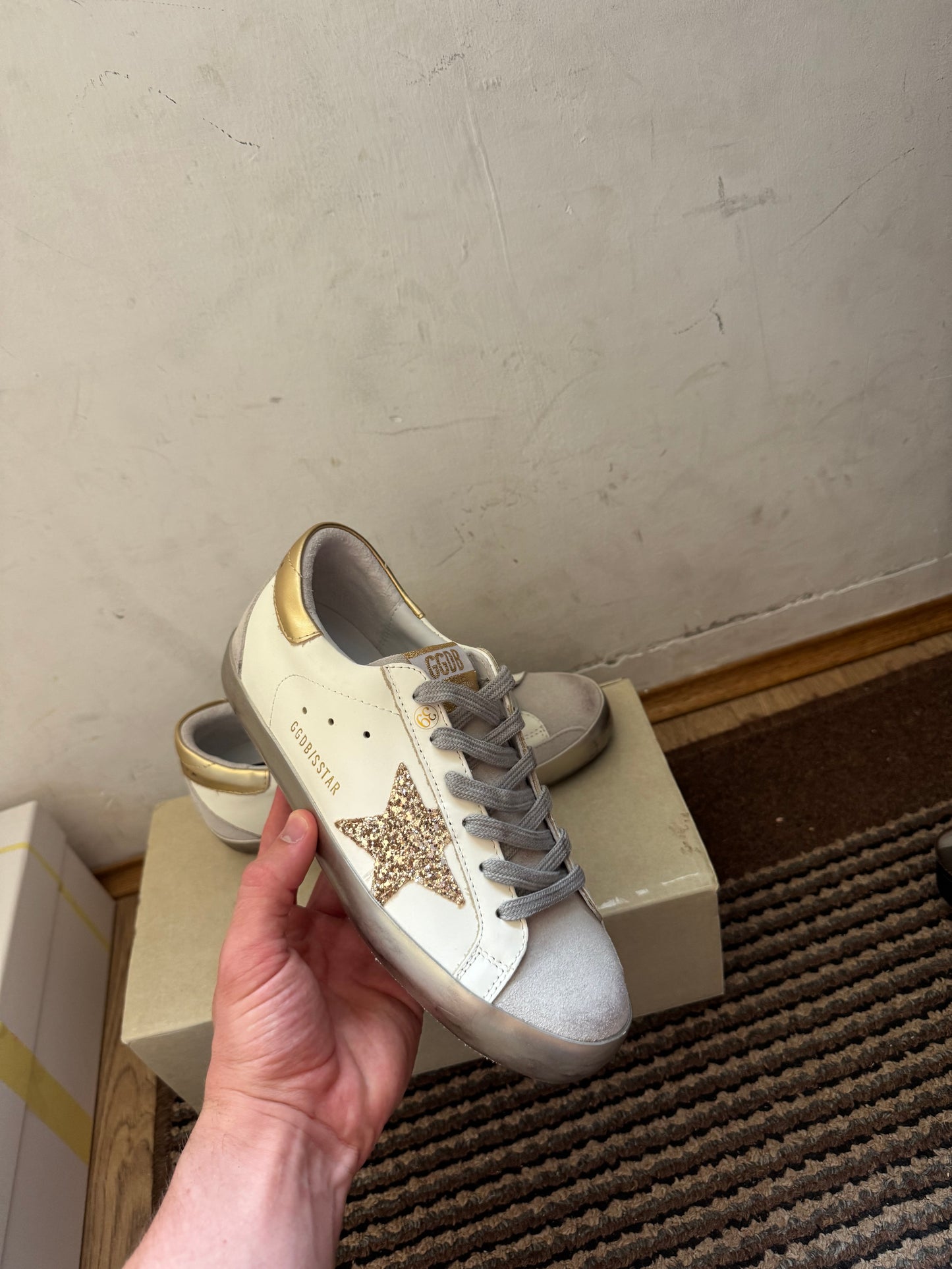 Golden Goose Broj 41(Odmah dostupno)