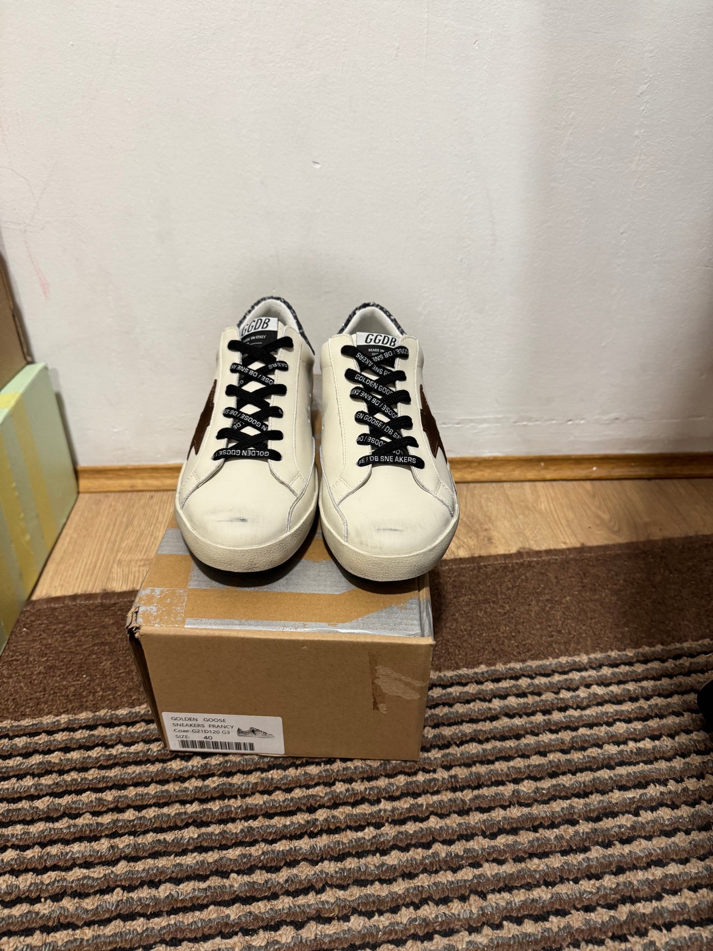 Golden Goose Broj 40(Odmah dostupno)