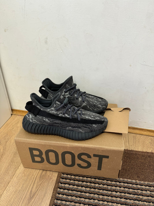 Yeezy 350 MX Black Broj 38(Odmah dostupno)