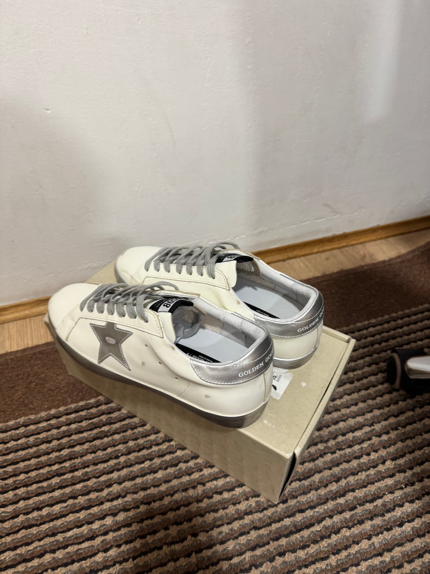 Golden Goose Broj 42(Odmah dostupno)