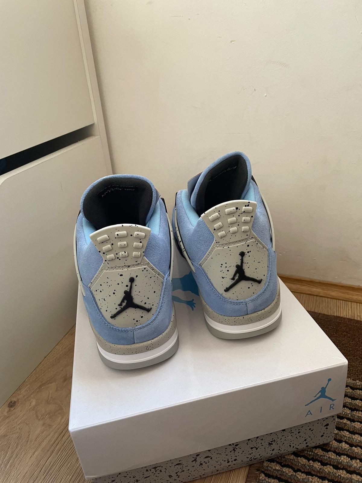 Jordan 4 Universtiy Blue Broj 45 (Odmah dostupno)