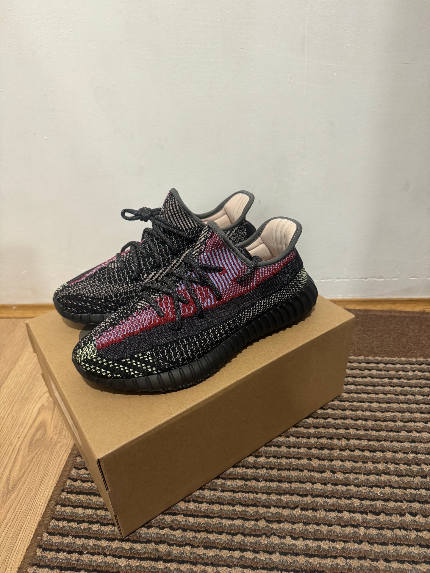 Yeezy 350 Yecheil Reflective Broj 43 (Odmah dostupno)