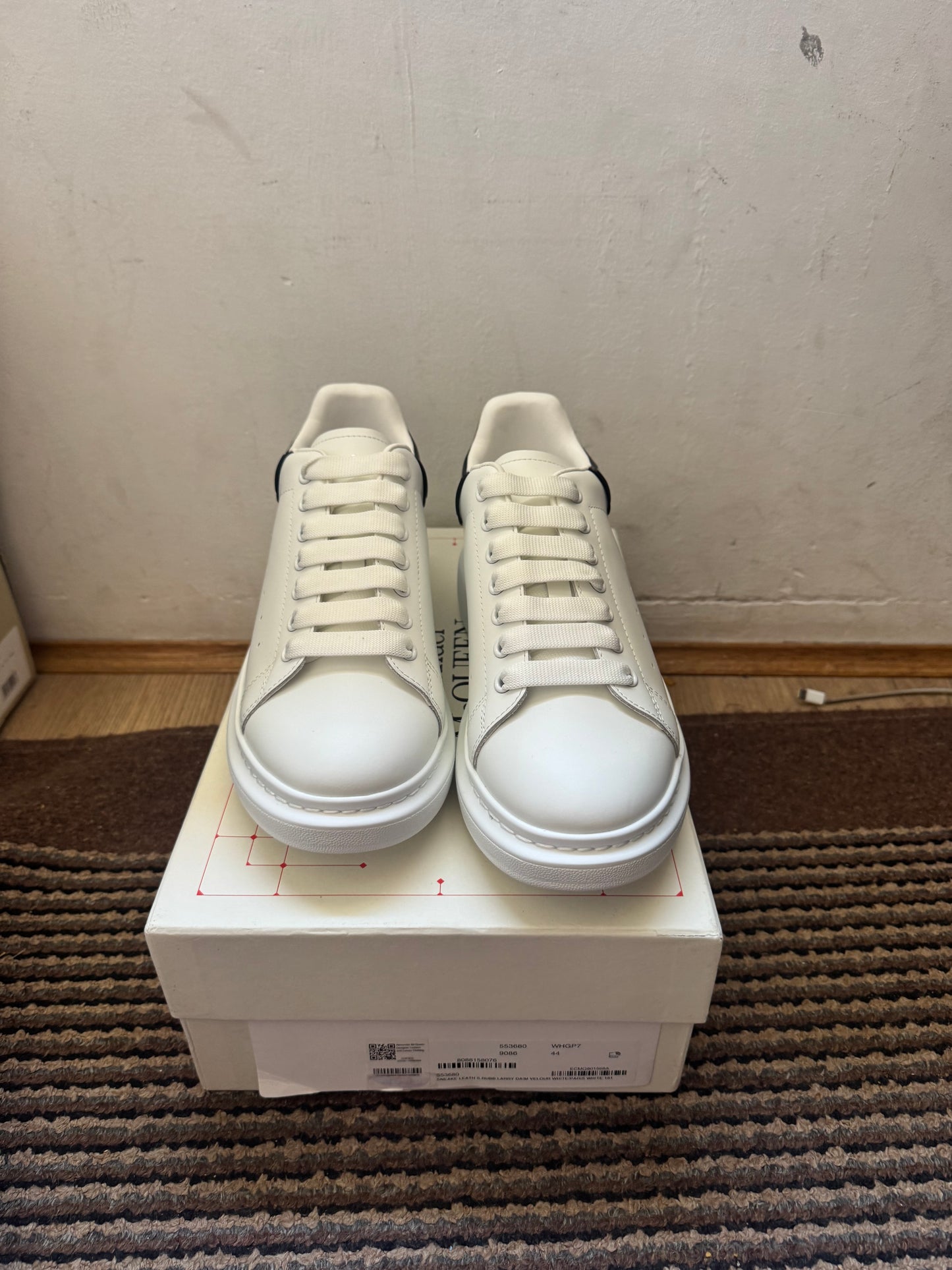 Alexander McQueen Broj 44(Odmah Dostupno)