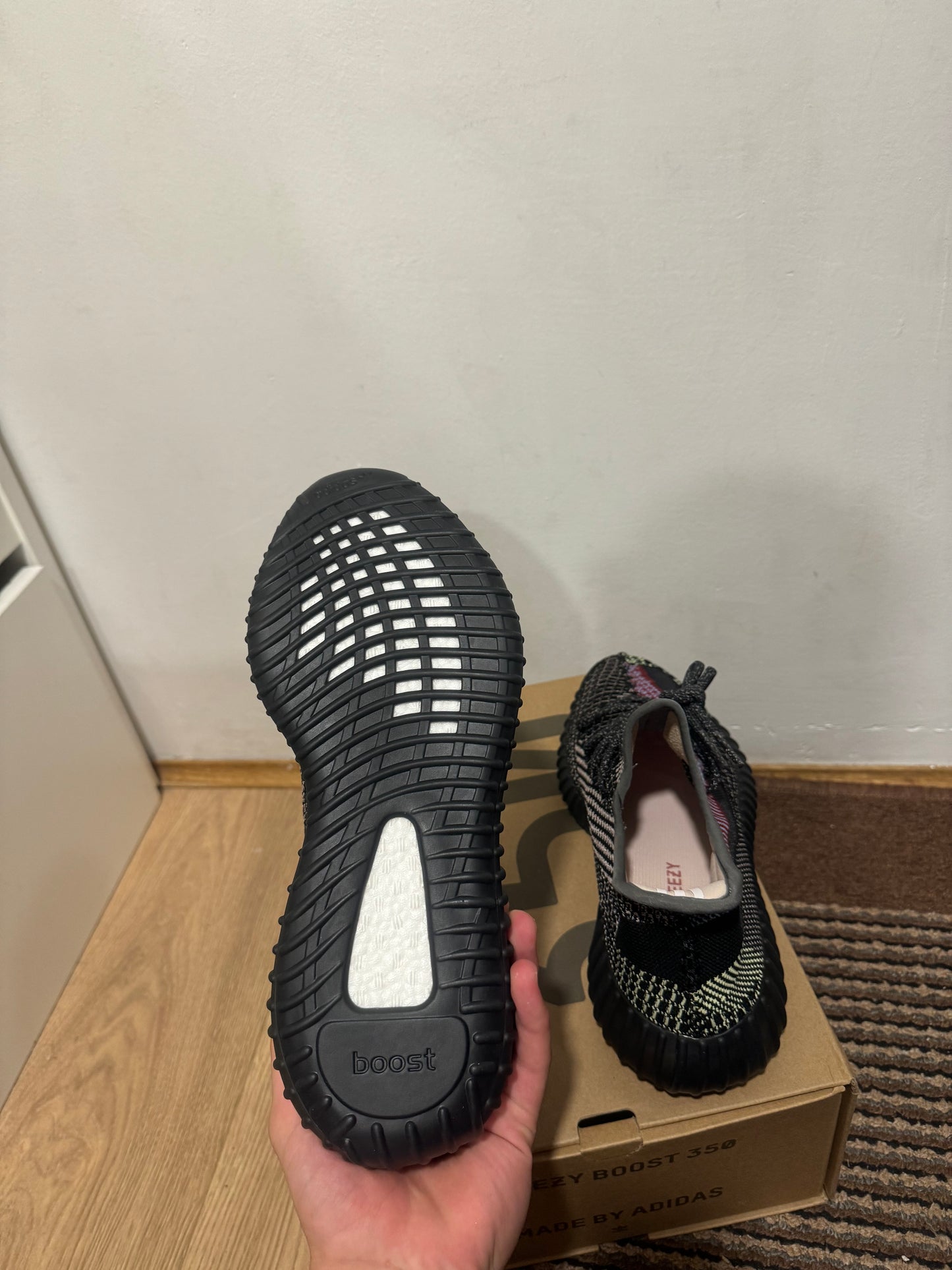 Yeezy 350 Yecheil Reflective Broj 43 (Odmah dostupno)