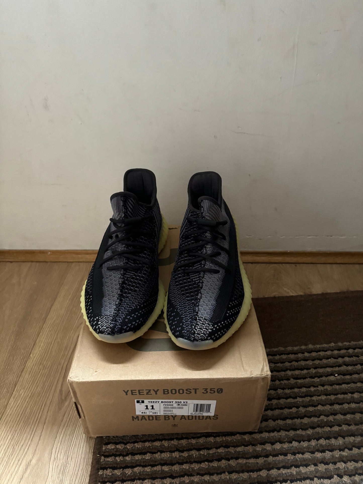 Yeezy 350 Carbon Broj 45 (Odmah dostupno)