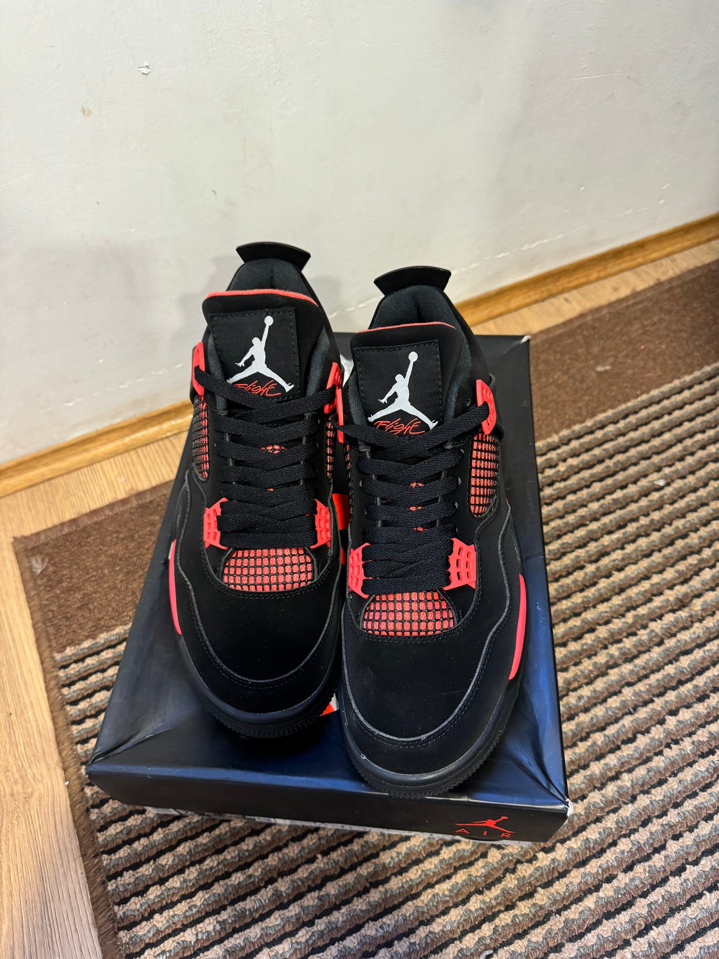 Jordan 4 Red Thubder Broj 41 (Odmah dostupno)