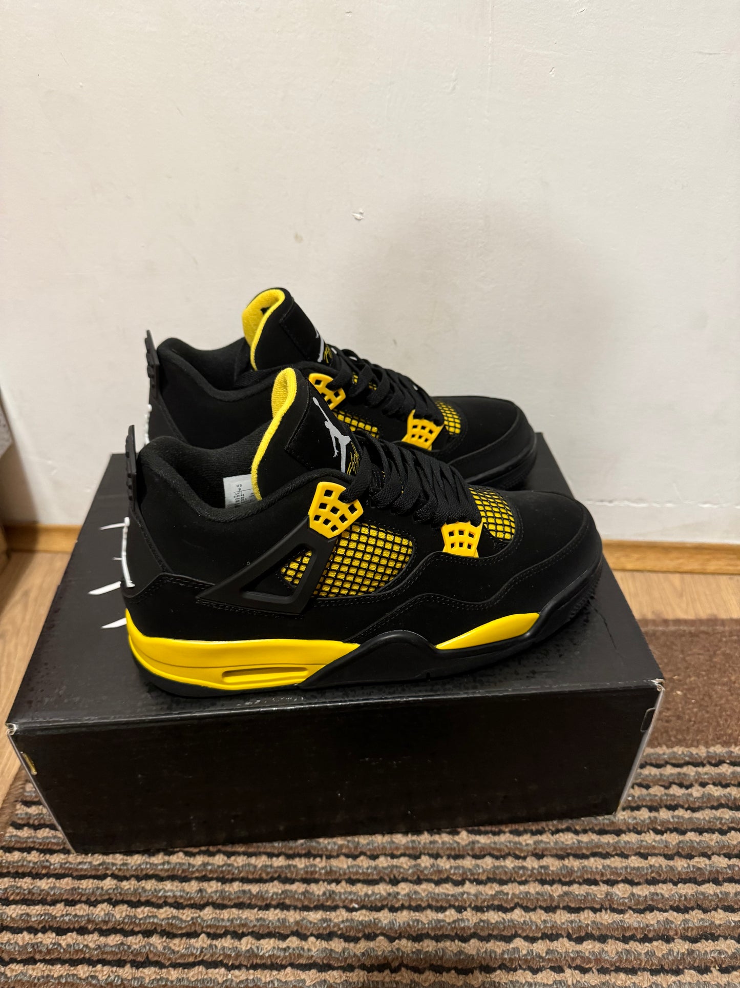 Jordan 4 Yellow Thunder Broj 41 (Odmah dostupno)