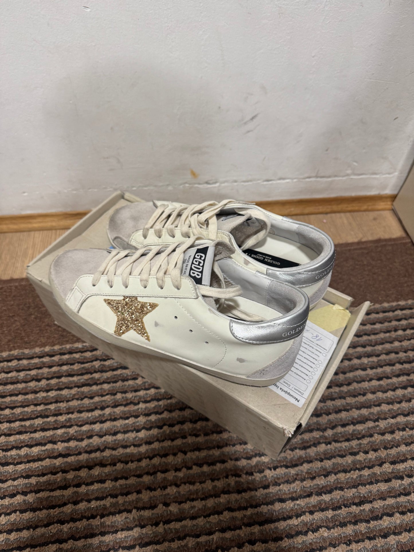 Golden Goose Broj 40(Odmah dostupno) (KORISTENE SVE VIDLJVINO NA SLICI!)