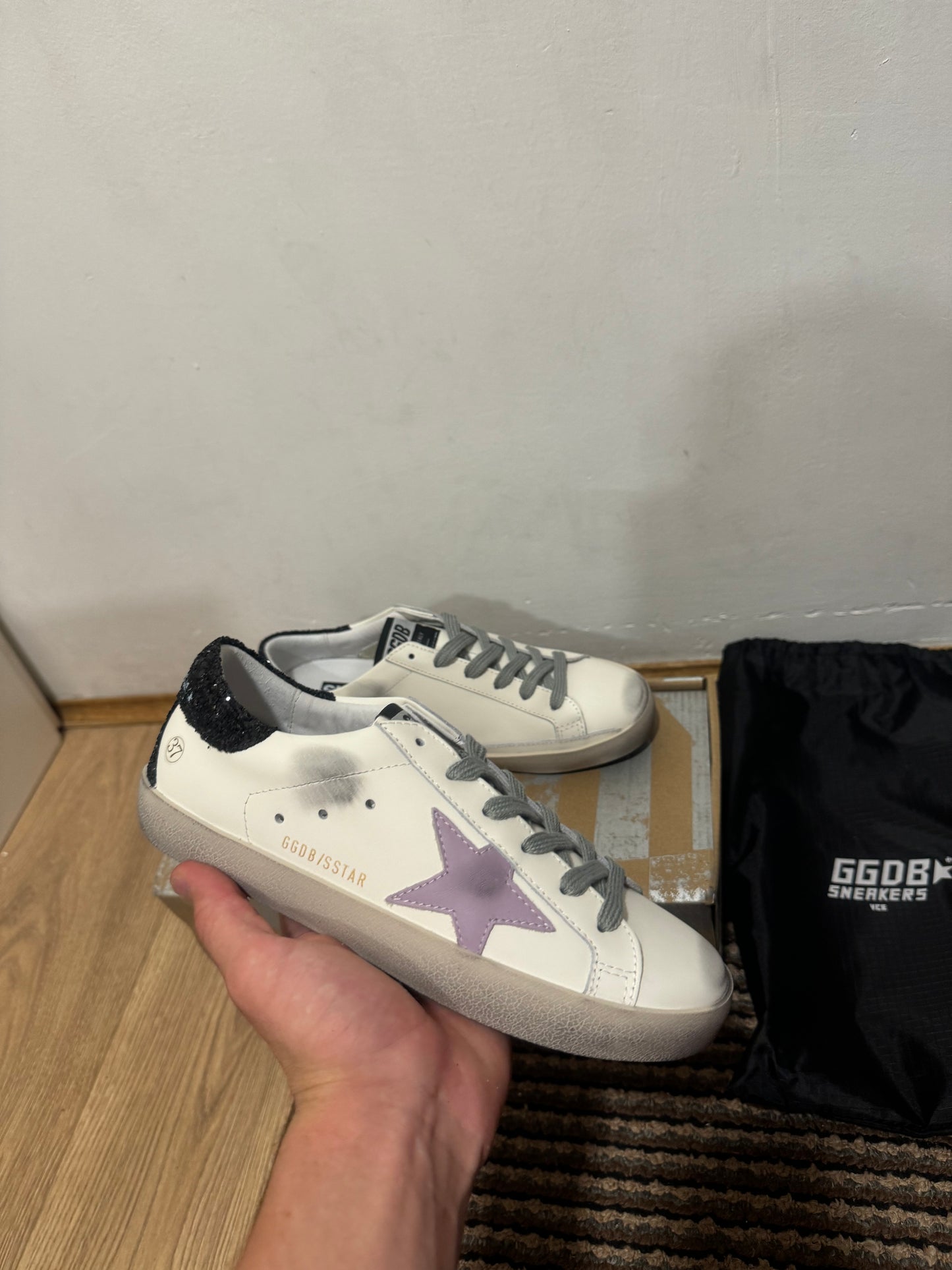 Golden Goose Broj 37 (Odmah dostupno)