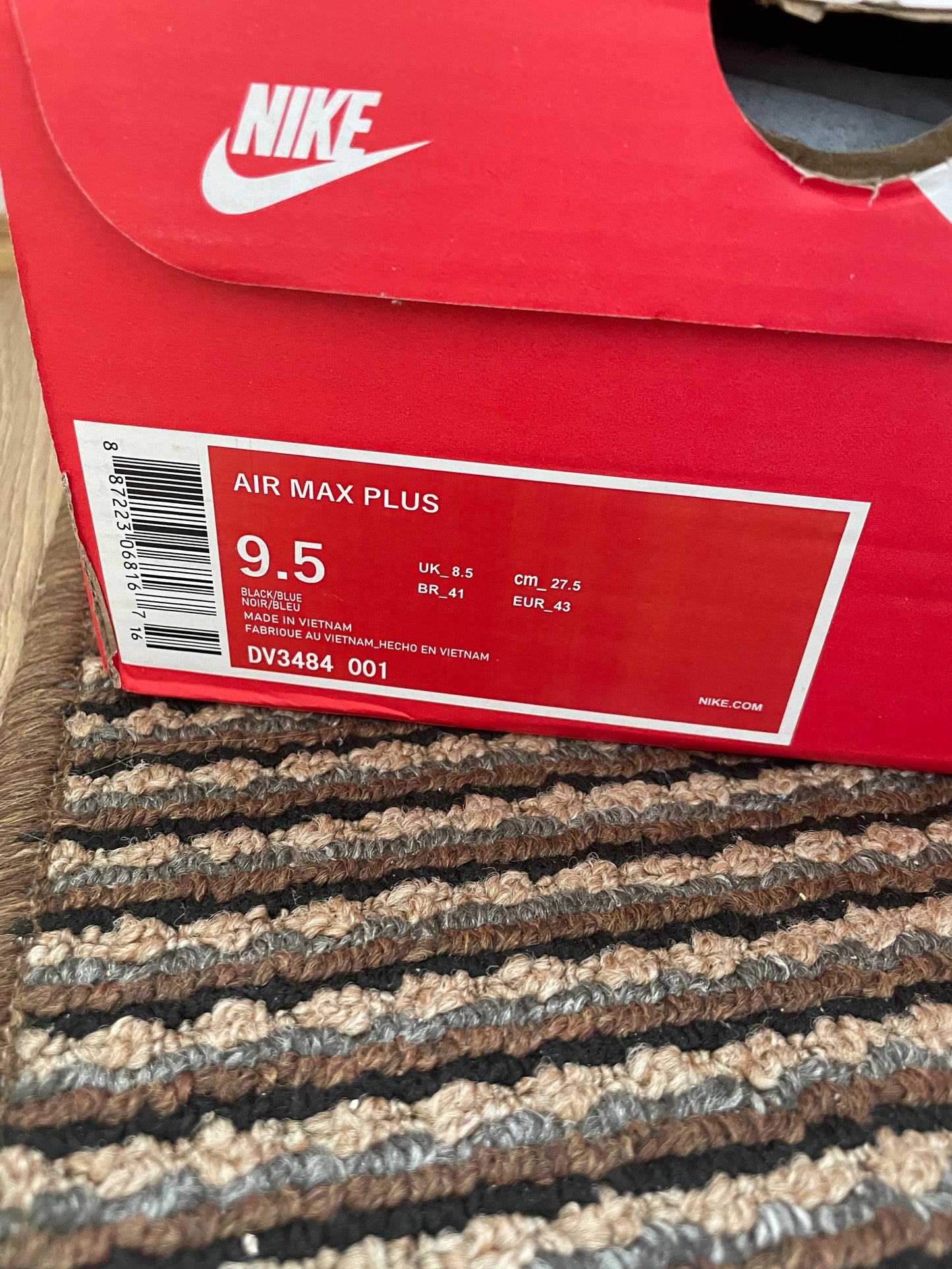 Nike Air max plus Broj 43 (Odmah dostupno)