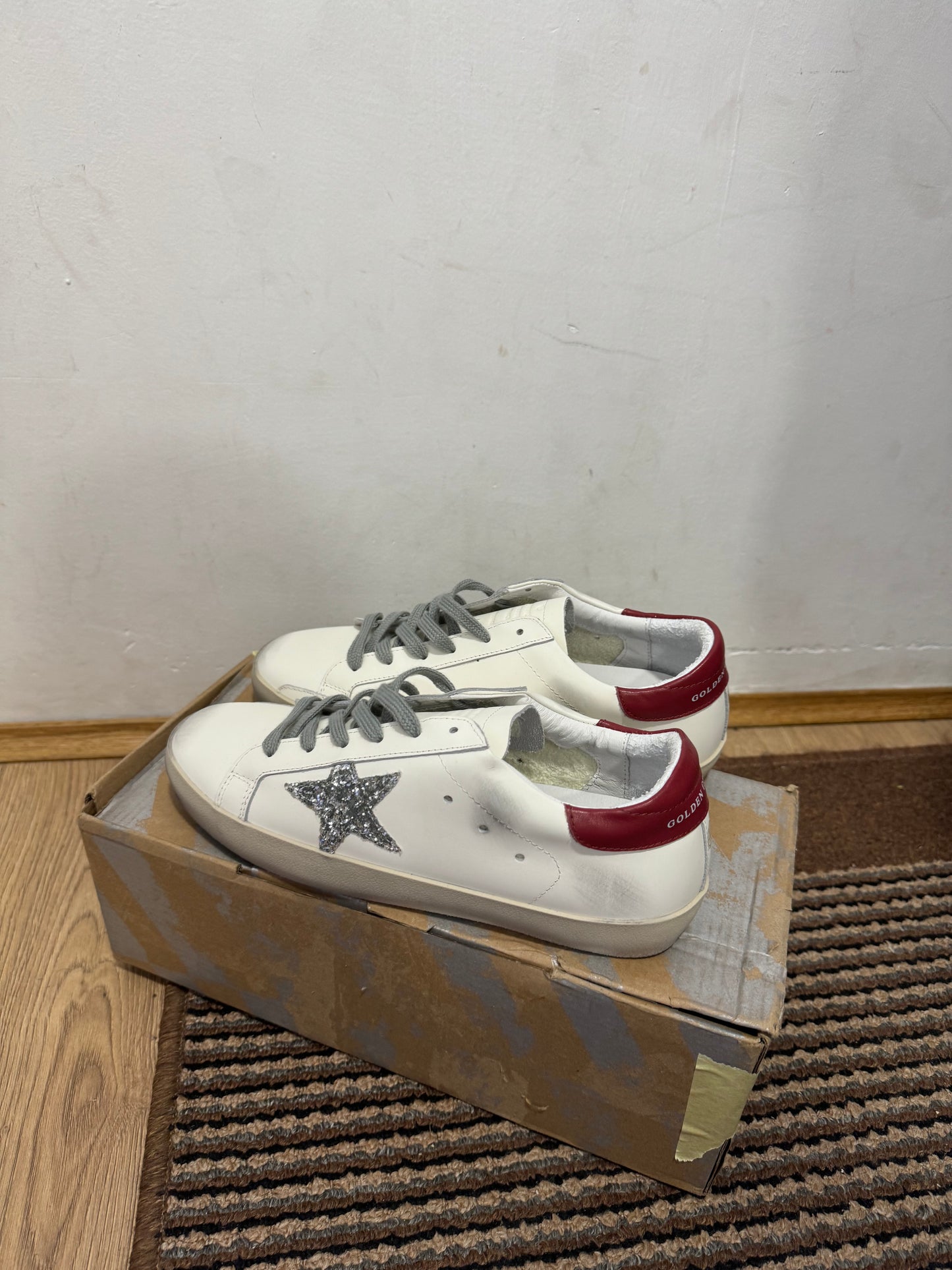 Golden Goose Broj 40,41(Odmah dostupno)