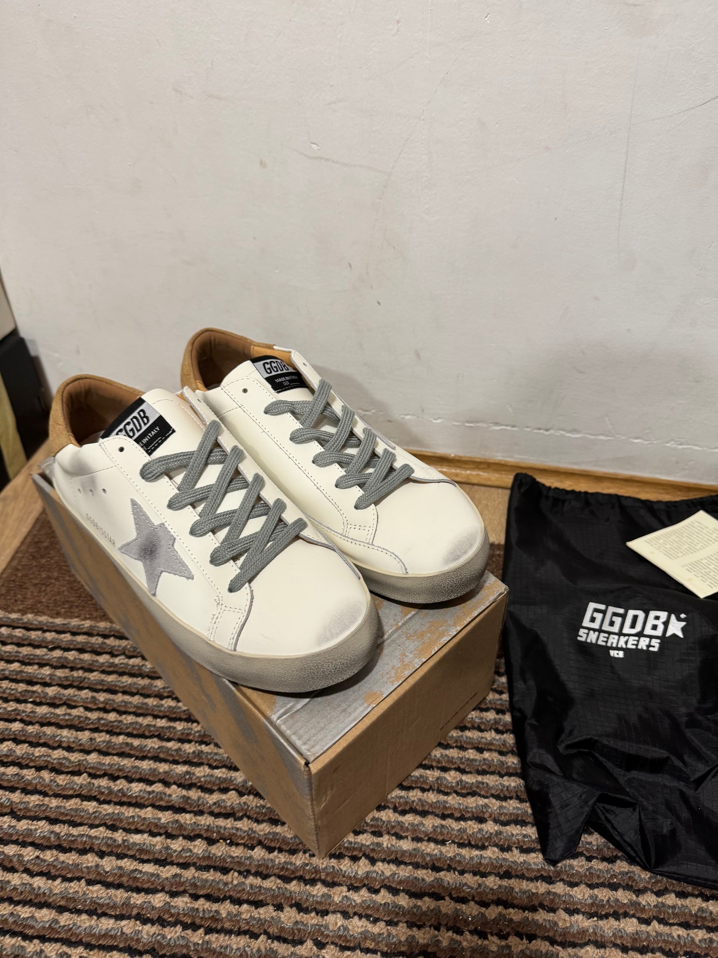 Golden Goose Broj 41,42(Odmah dostupno)