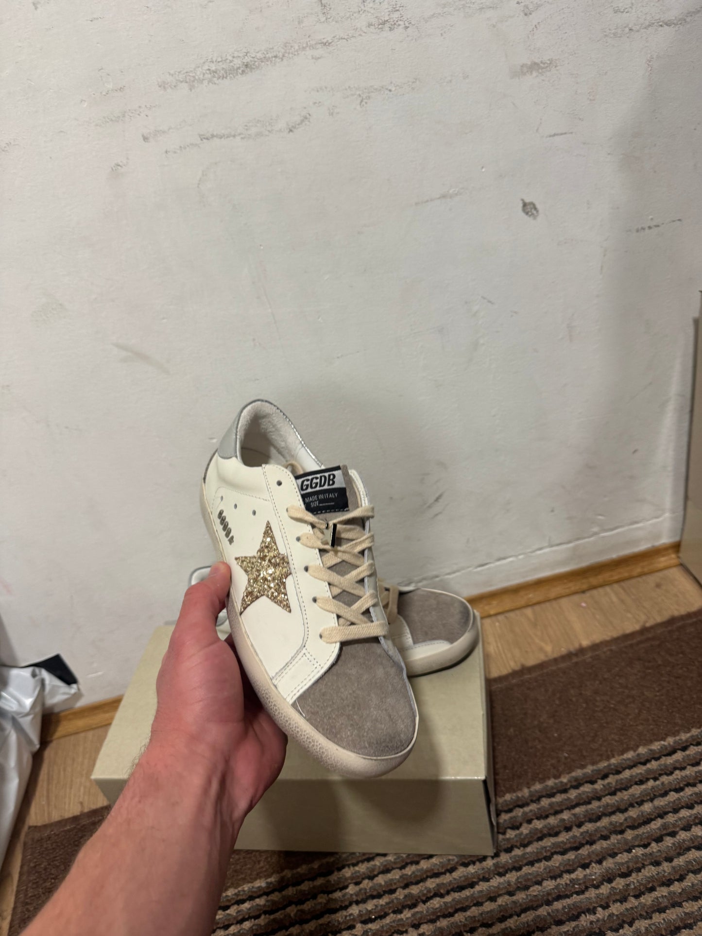 Golden Goose Broj 40(Odmah dostupno)