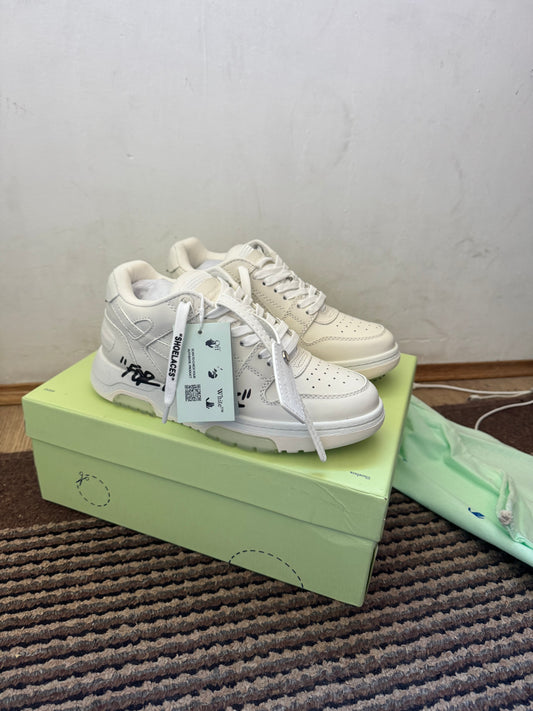 Off White Out of Office Broj 37(Odmah dostupno)