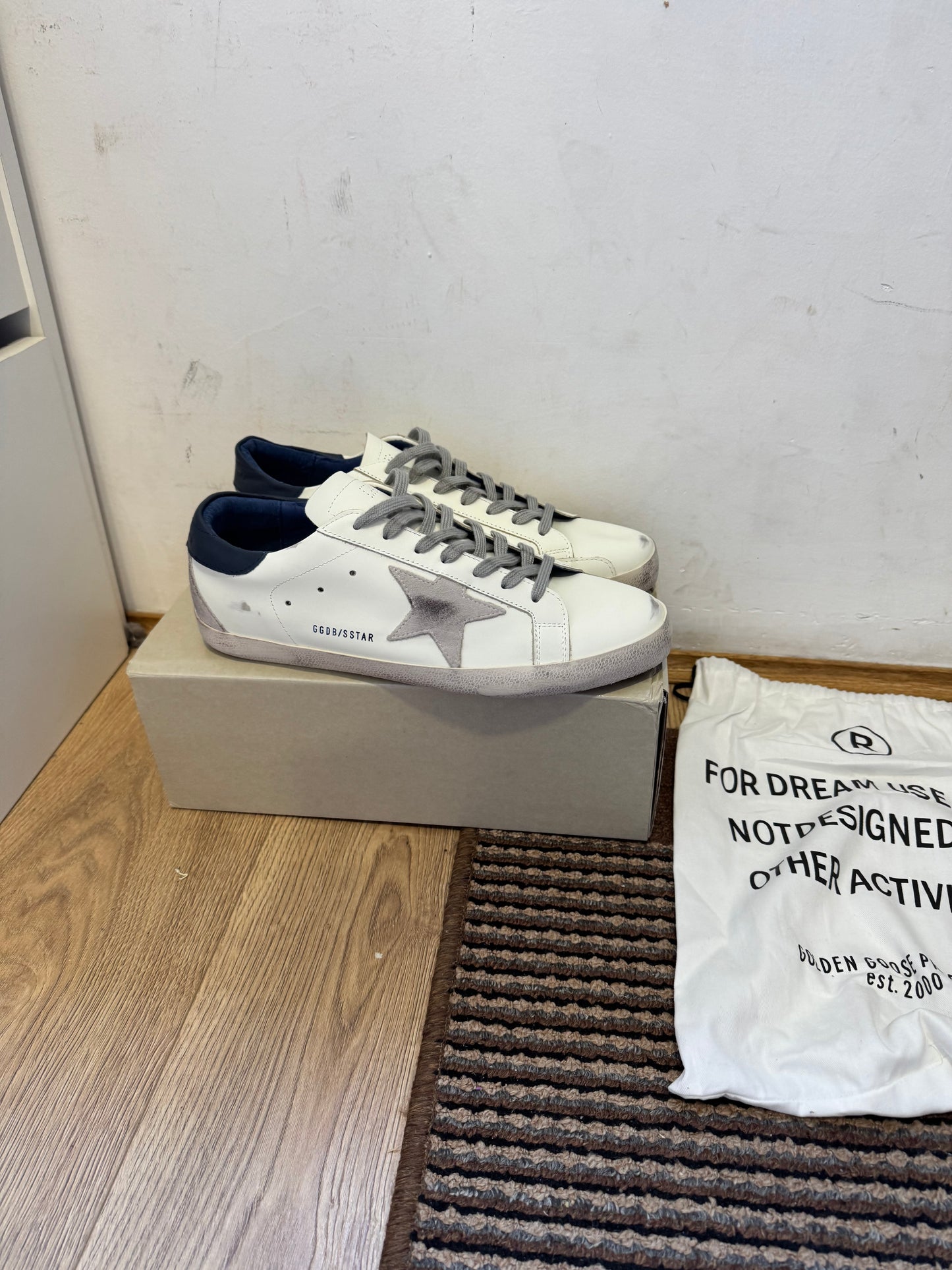 Golden Goose Broj 46(Odmah dostupno)