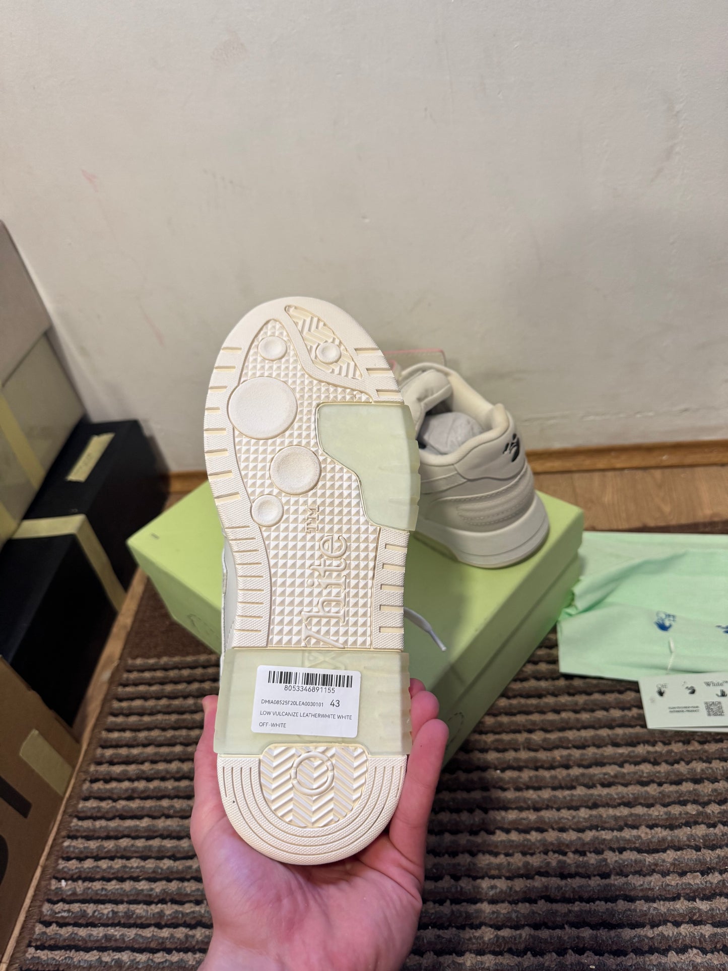 Off White Out of Office Broj 43(Odmah dostupno)