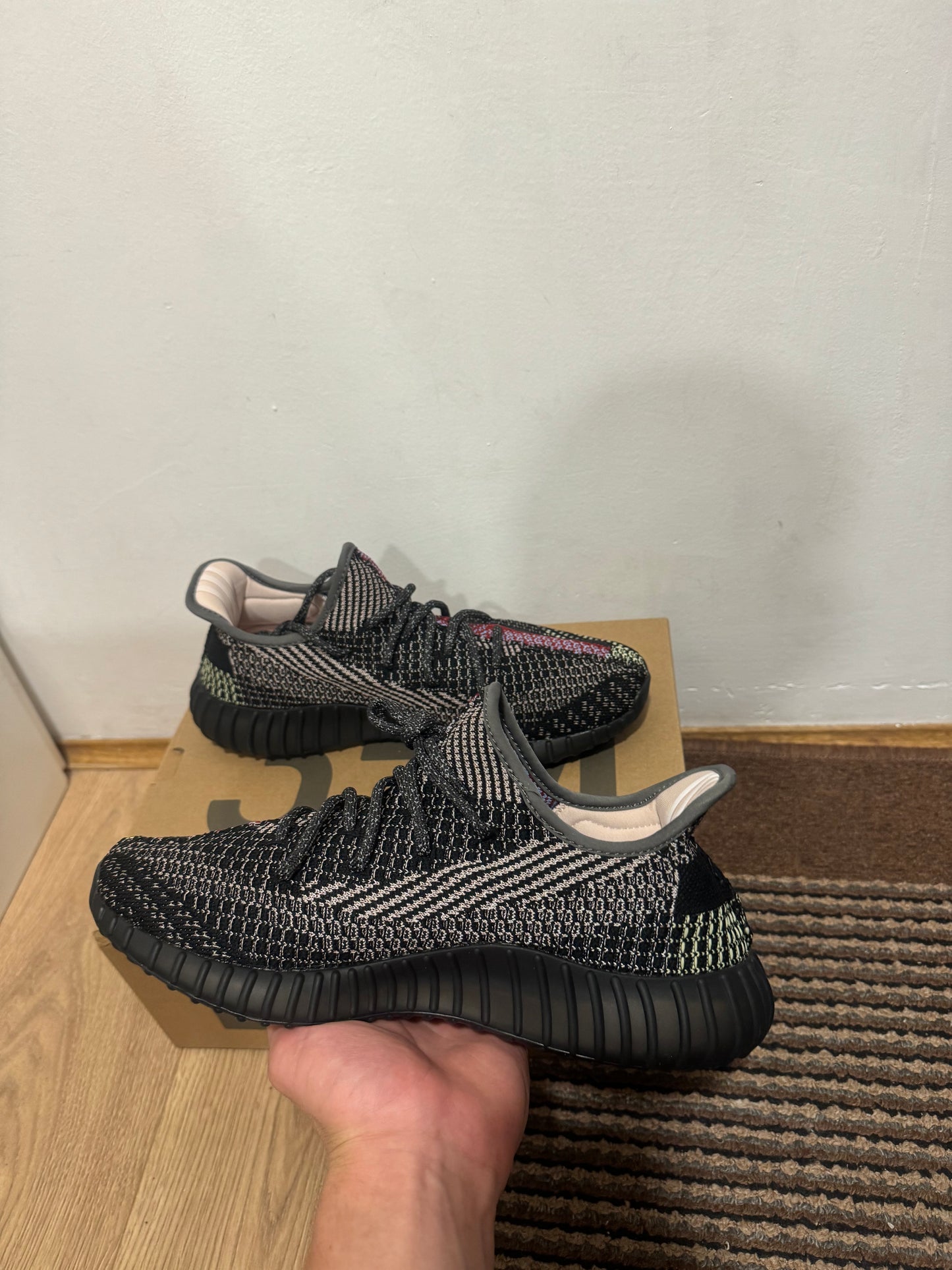 Yeezy 350 Yecheil Reflective Broj 43 (Odmah dostupno)