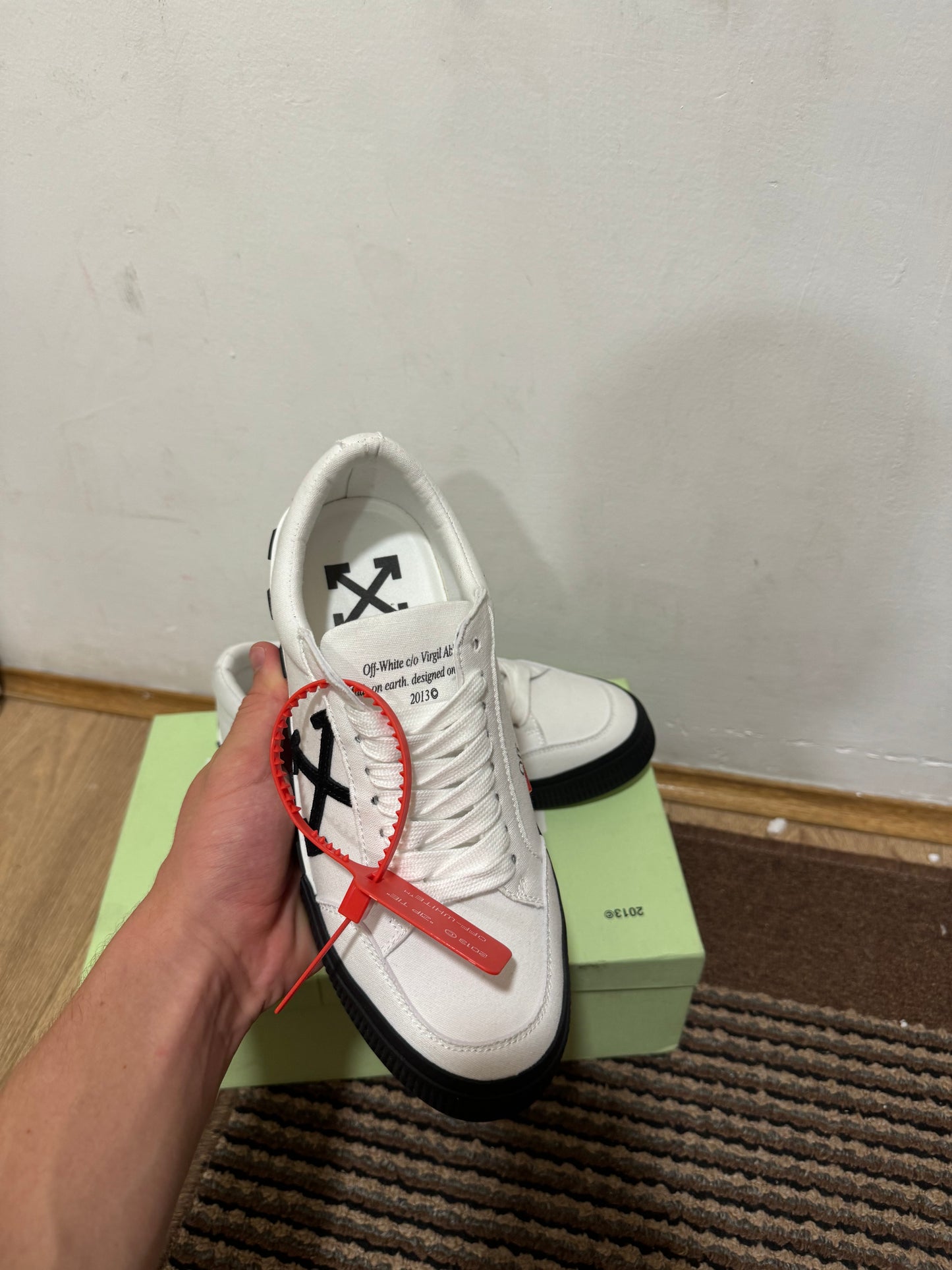 Off White Court Low Broj 38(Odmah dostupno)