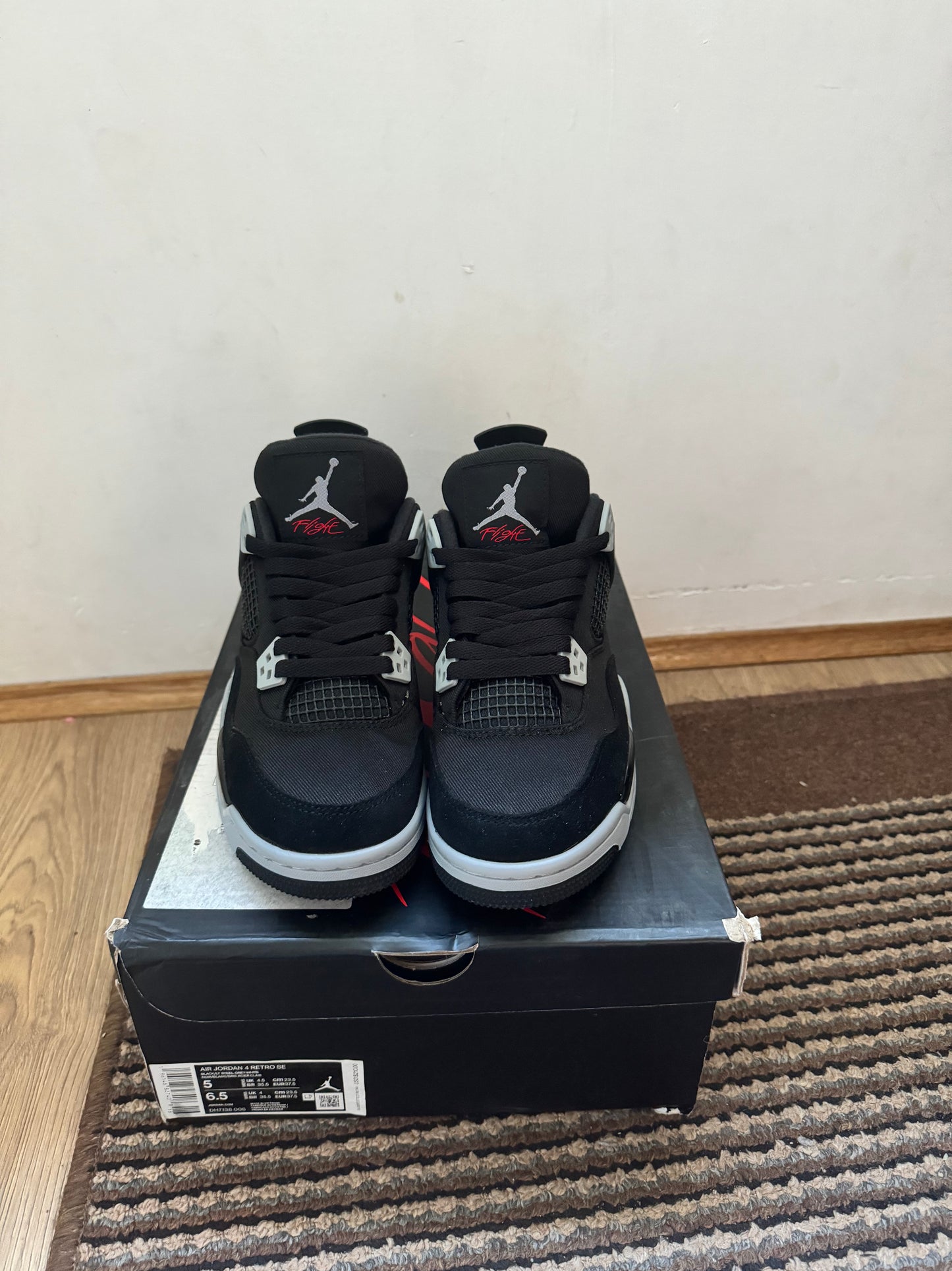 Jordan 4 Black Canvas Broj 37.5 (Odmah dostupno)