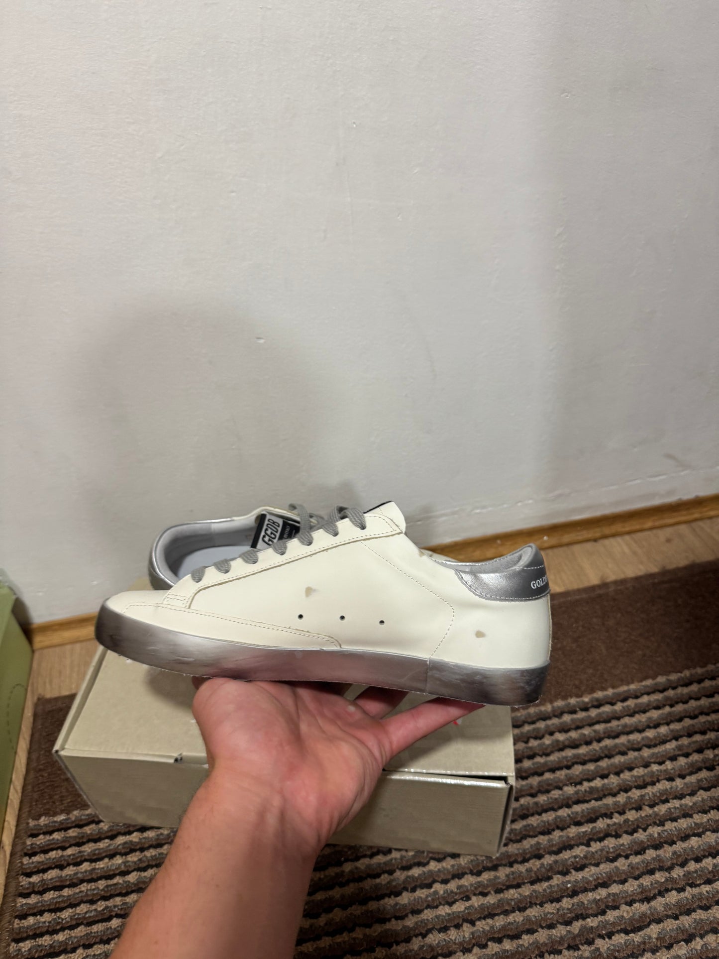 Golden Goose Broj 42(Odmah dostupno)