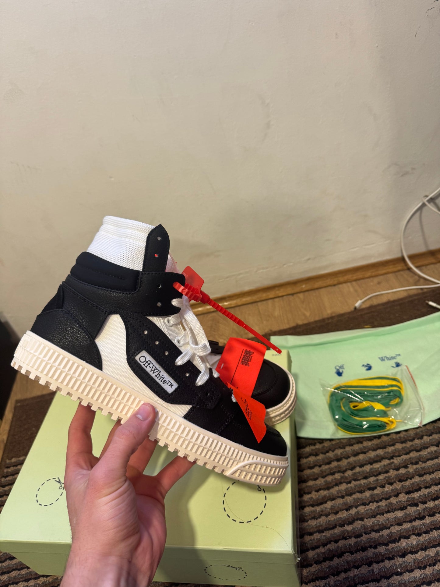 Off White Court Broj 41(Odmah dostupno)