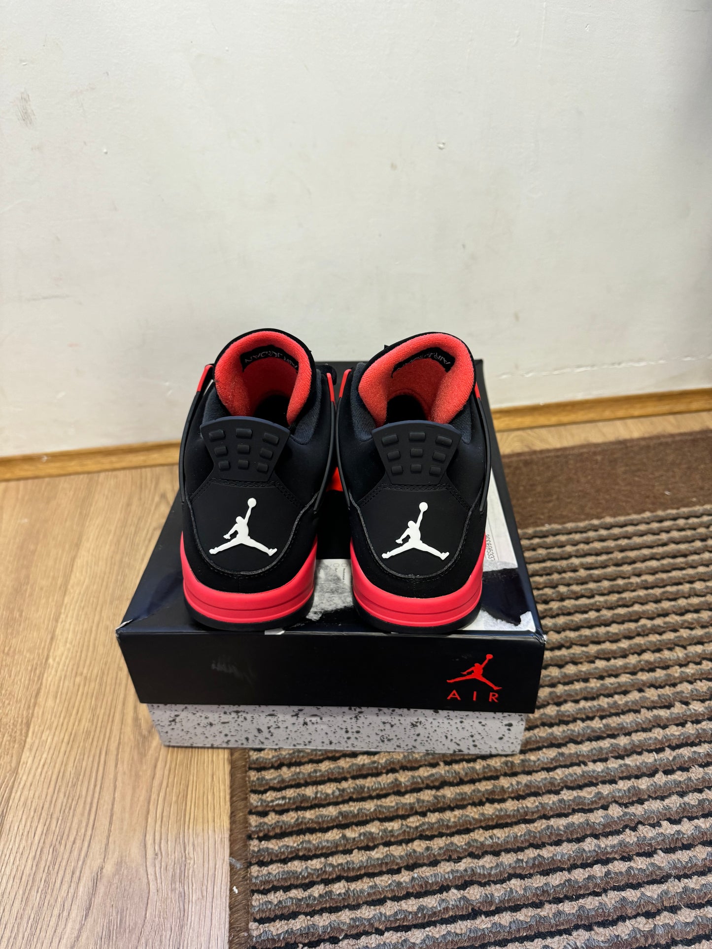 Jordan 4 Red Thubder Broj 41 (Odmah dostupno)