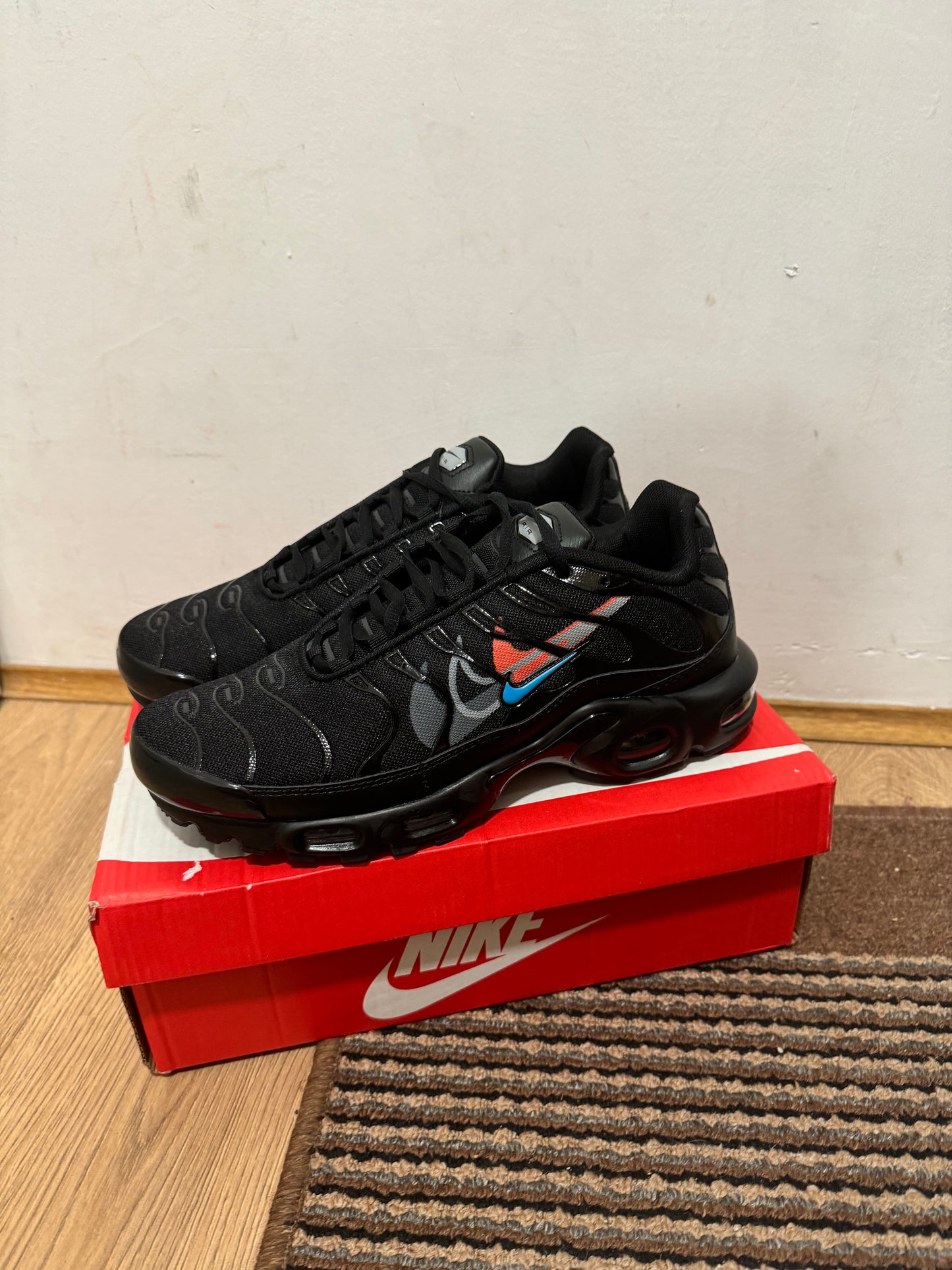 Nike Air max Plus Broj 43 (Odmah dostupno)