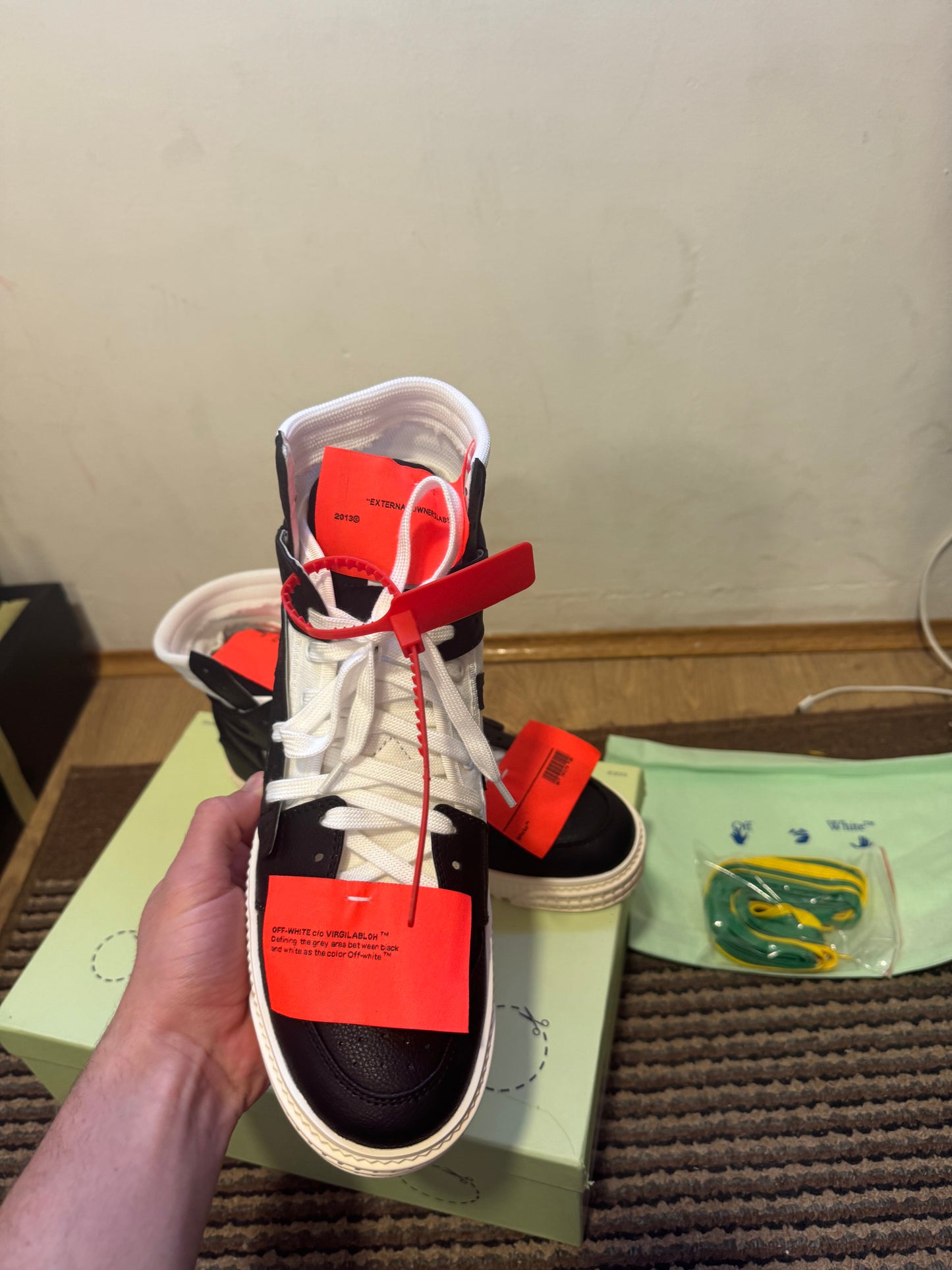 Off White Court Broj 41(Odmah dostupno)