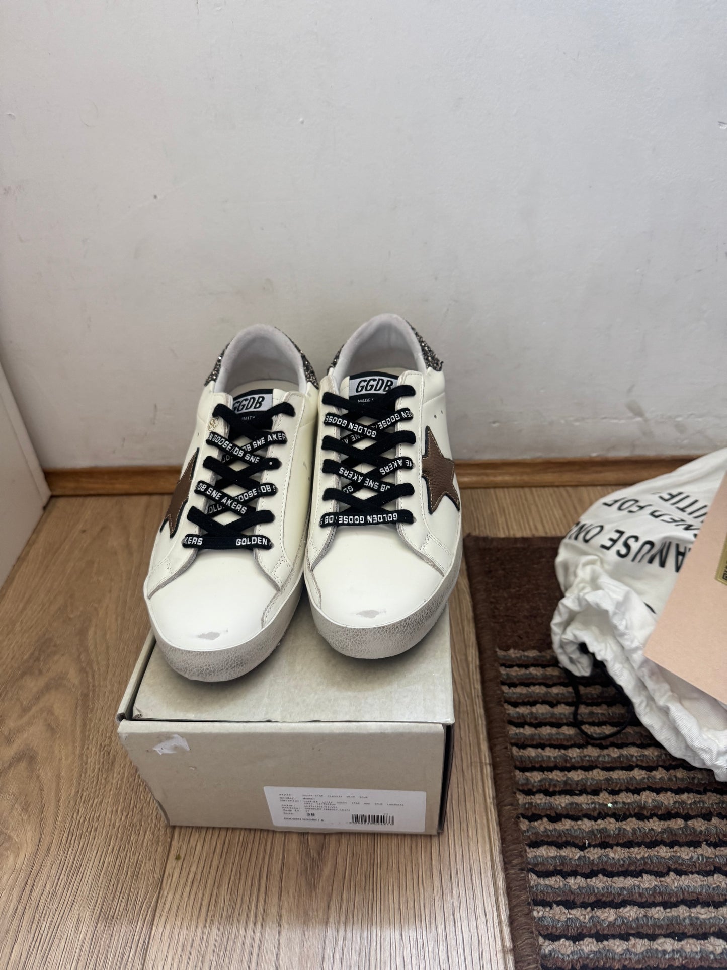 Golden Goose Broj 38(Odmah dostupno)
