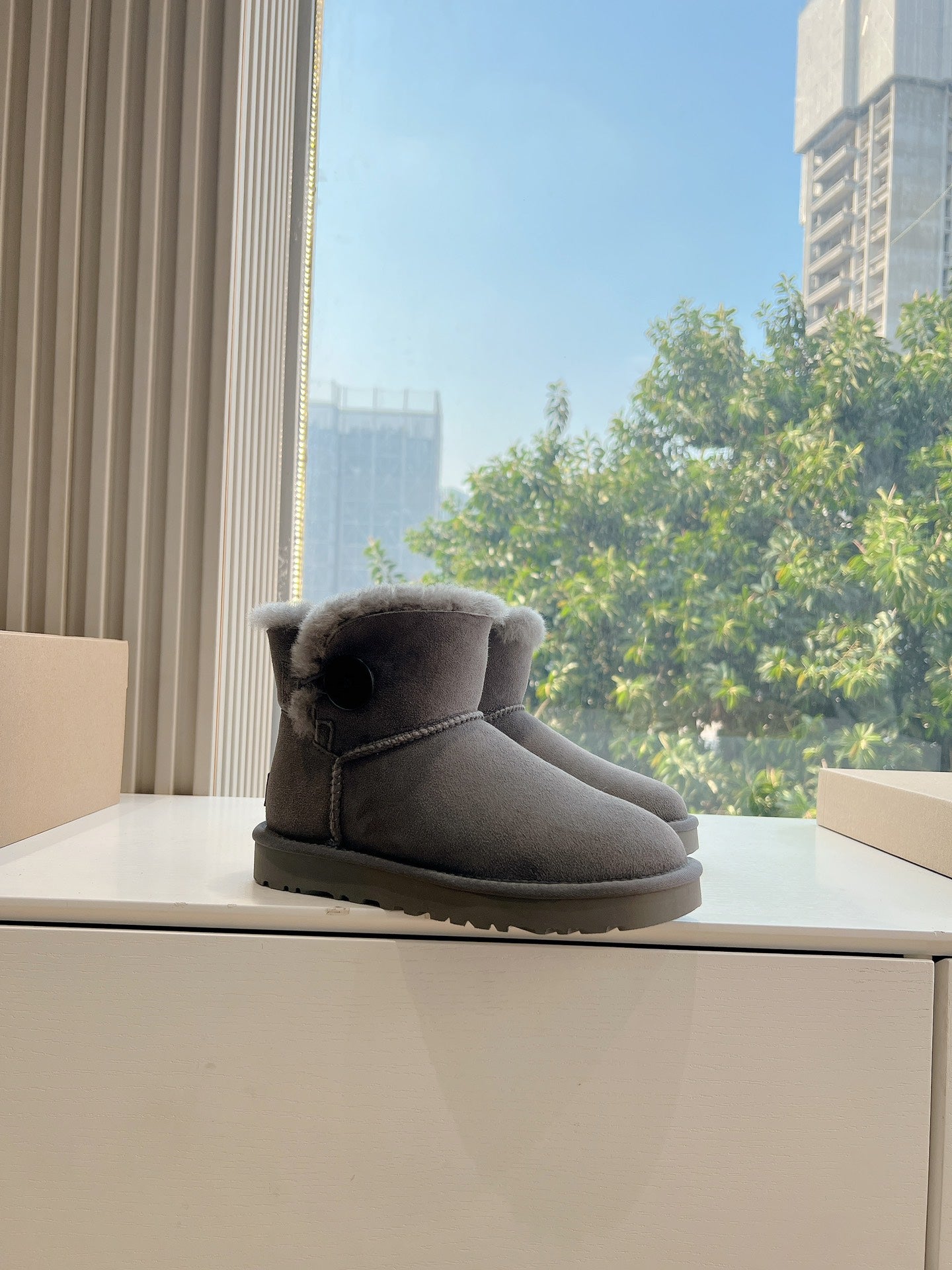 Ugg
