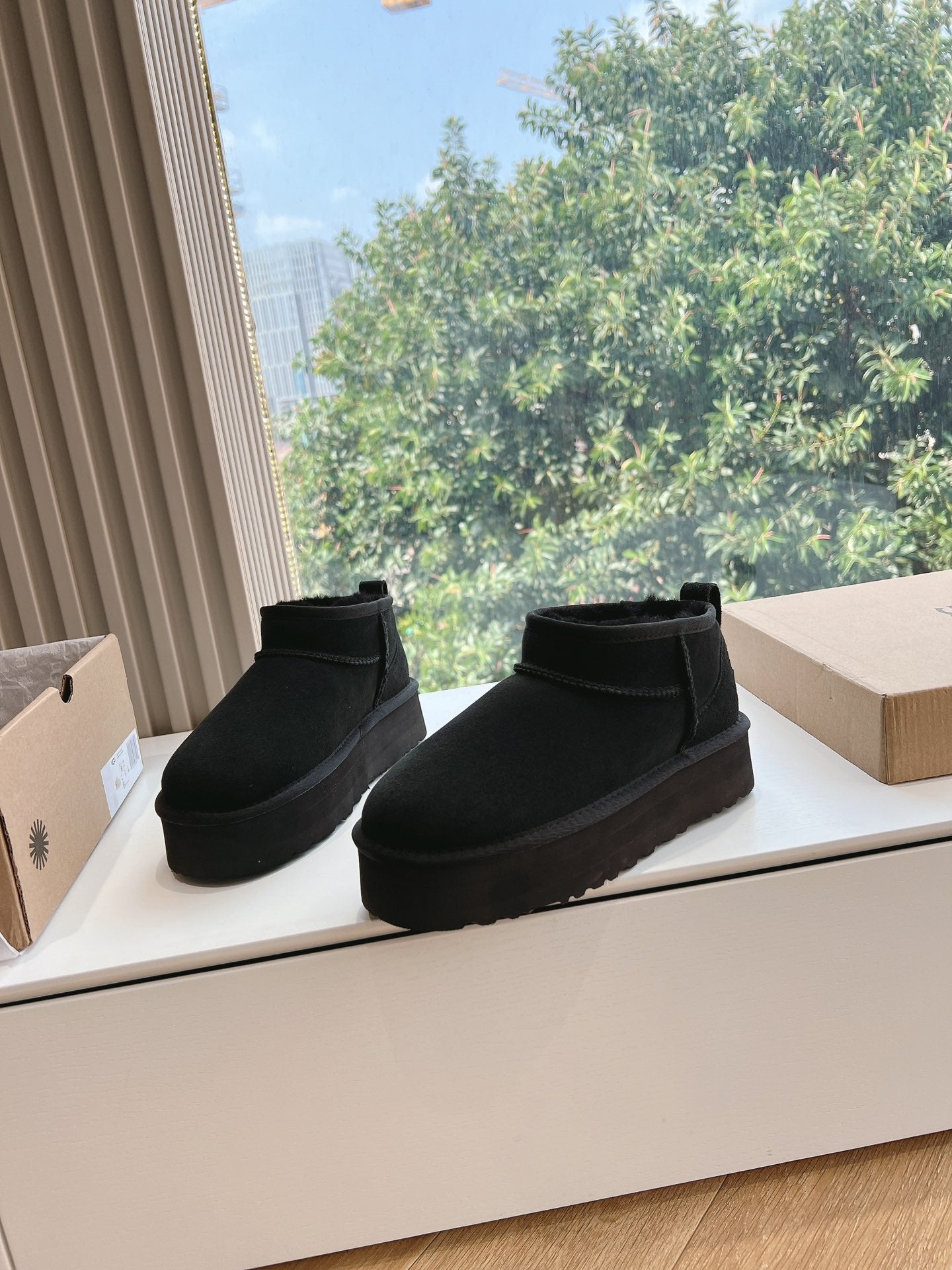 Ugg