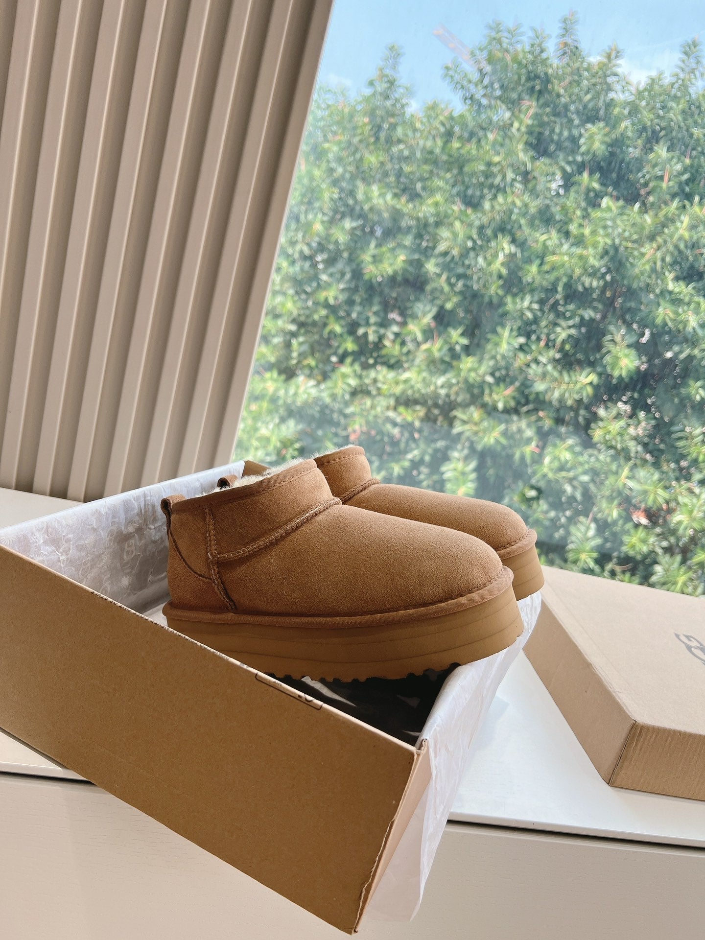 Ugg
