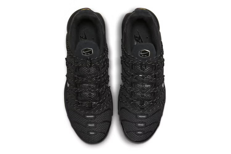 Nike Air Max Plus "Black Reflective" Releases With Toggle Lacing