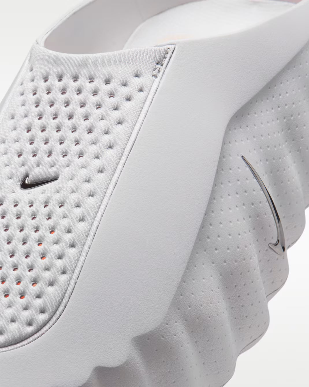 Nike Mind 001